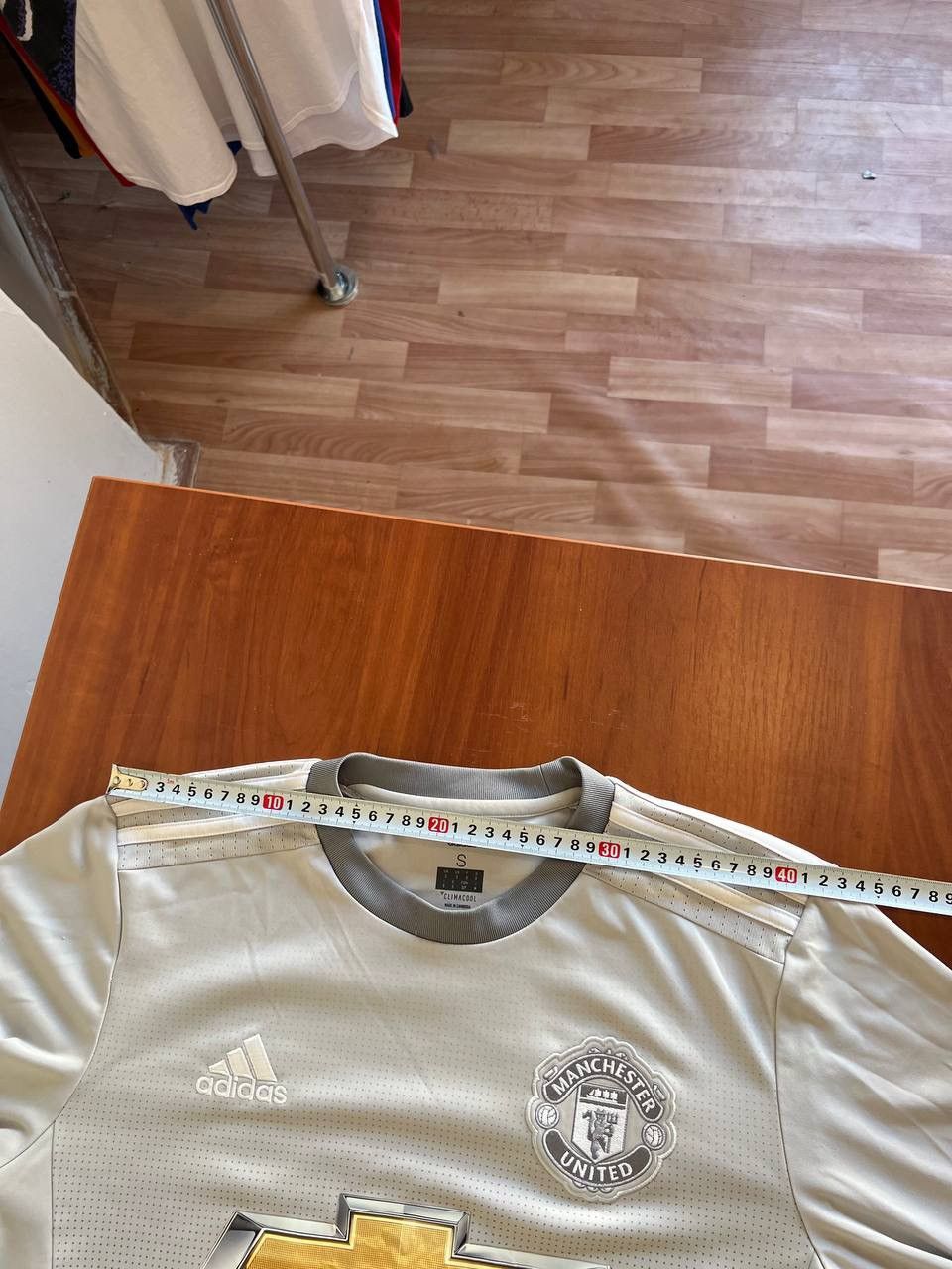 Adidas 2017/18 MANCHESTER UNITED RARE THIRD SOCCER FOOTBALL JERSEY Size US S / EU 44-46 / 1 - 17 Thumbnail