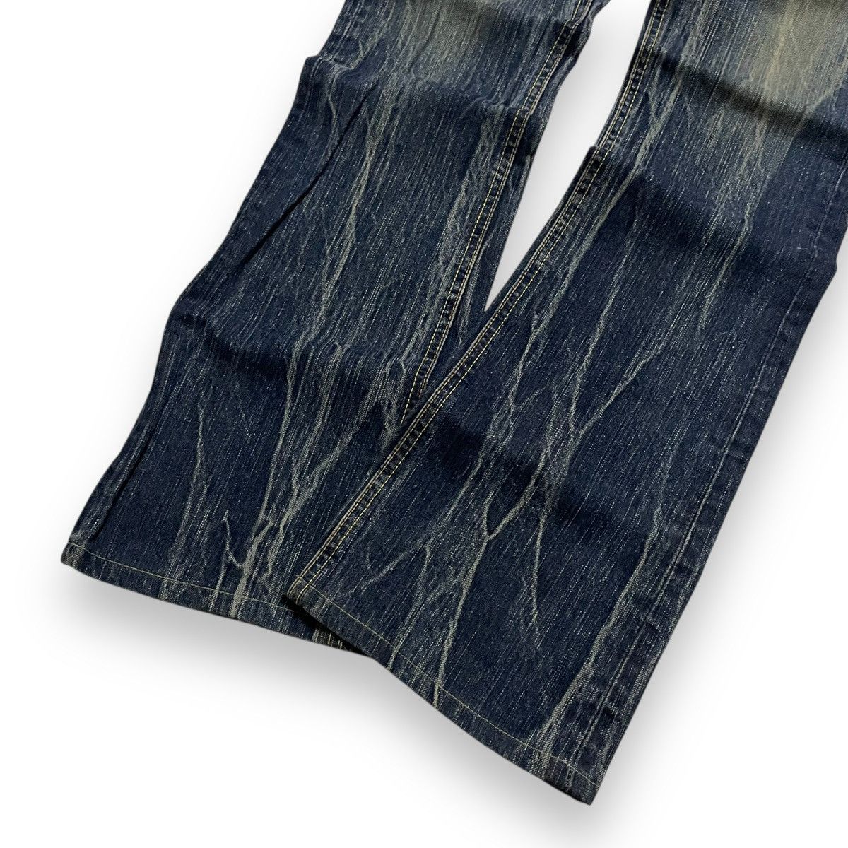 Le Grande Bleu (L.G.B.) ORIGINAL VINTAGE VEAGUS EDWIN FLARED JAPAN DENIM (28×39) Size US 28 / EU 44 - 4 Thumbnail