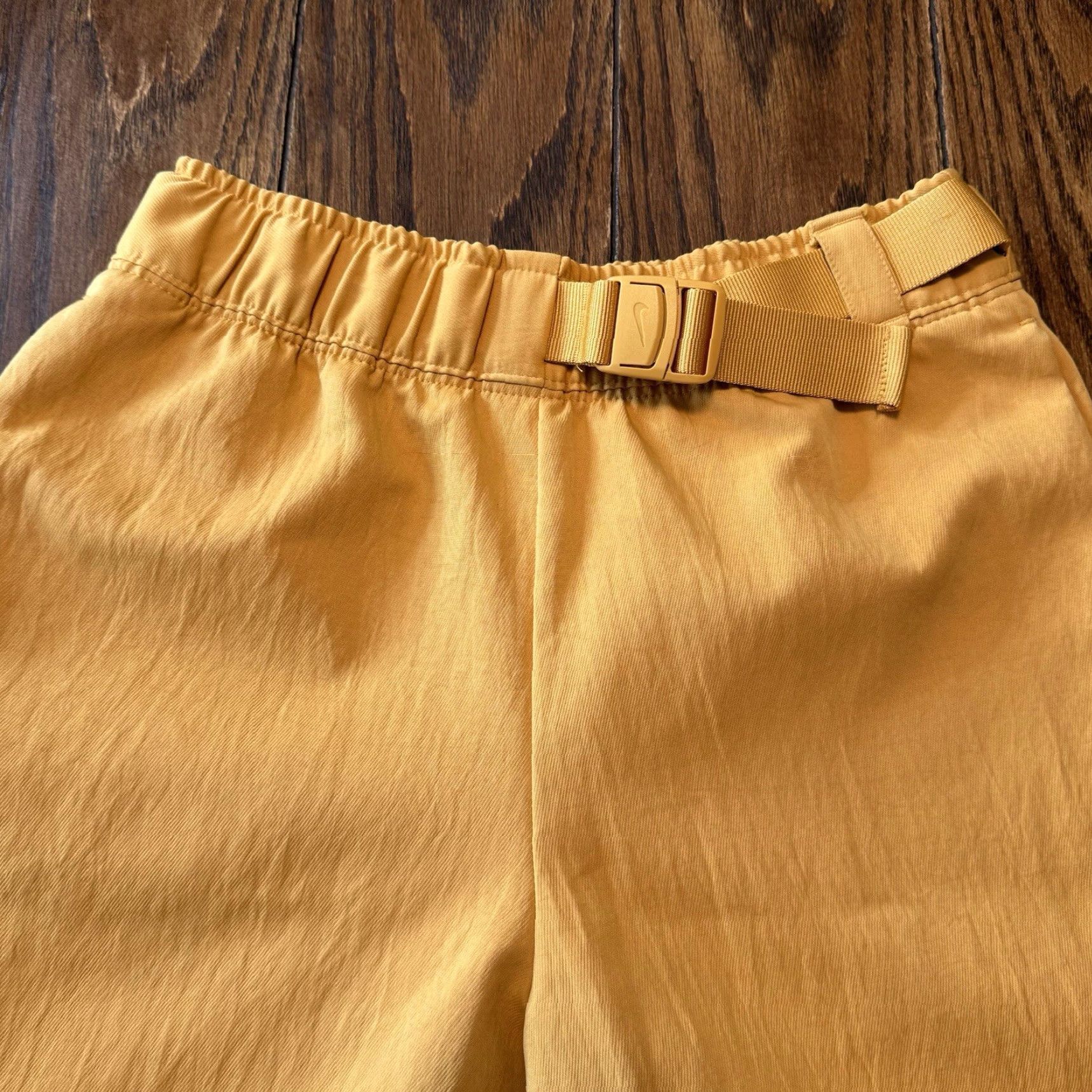 Nike Nike Sportswear Women's Tech Pack Woven Pants Small Wheat Gold Black CZ8940-204 Size 28" / US 6 / IT 42 - 5 Thumbnail
