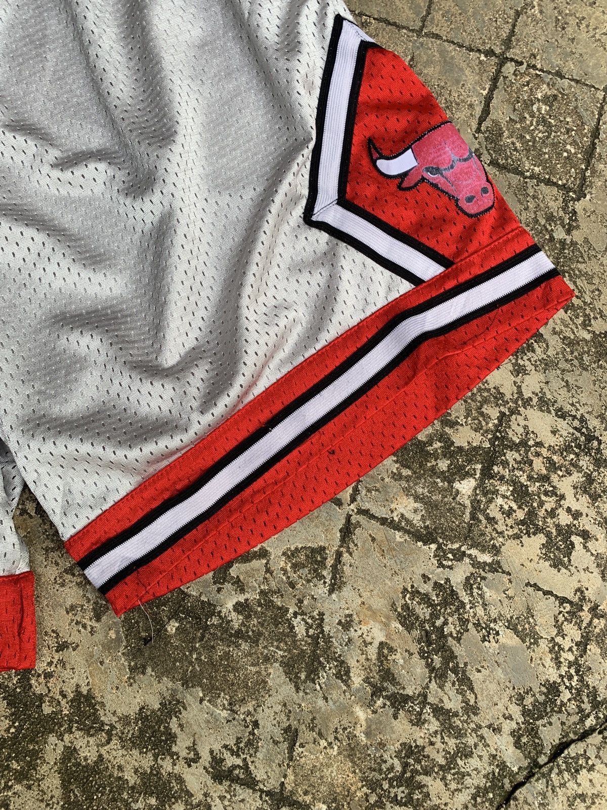 Mitchell & Ness × NBA Mitchell & Ness Hardwood Classics NBA Chicago Bulls Shorts Size 36" / US 14 / IT 50 - 6 Thumbnail