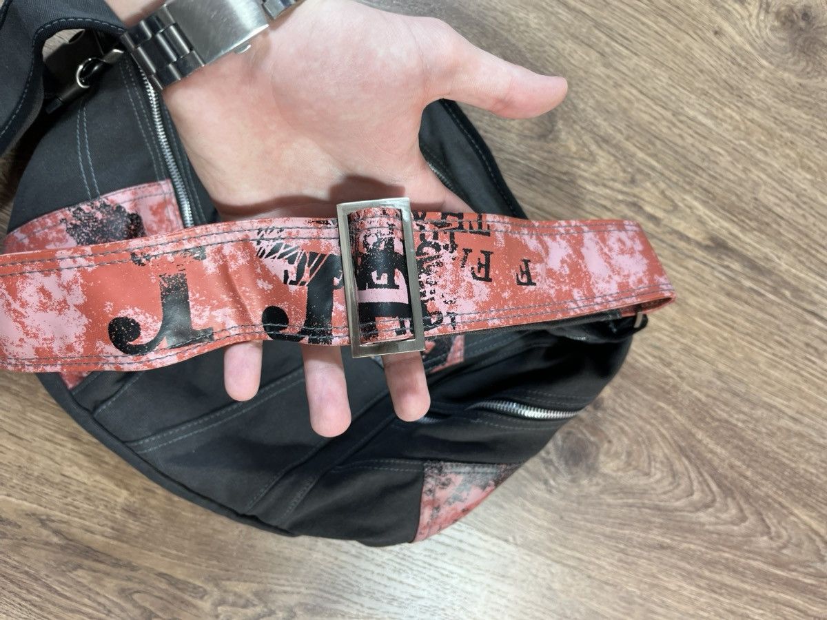 Marlboro × Vintage Vintage Marlboro Y2K Zip Sling Bag Crossbody Archive Size ONE SIZE - 6 Thumbnail