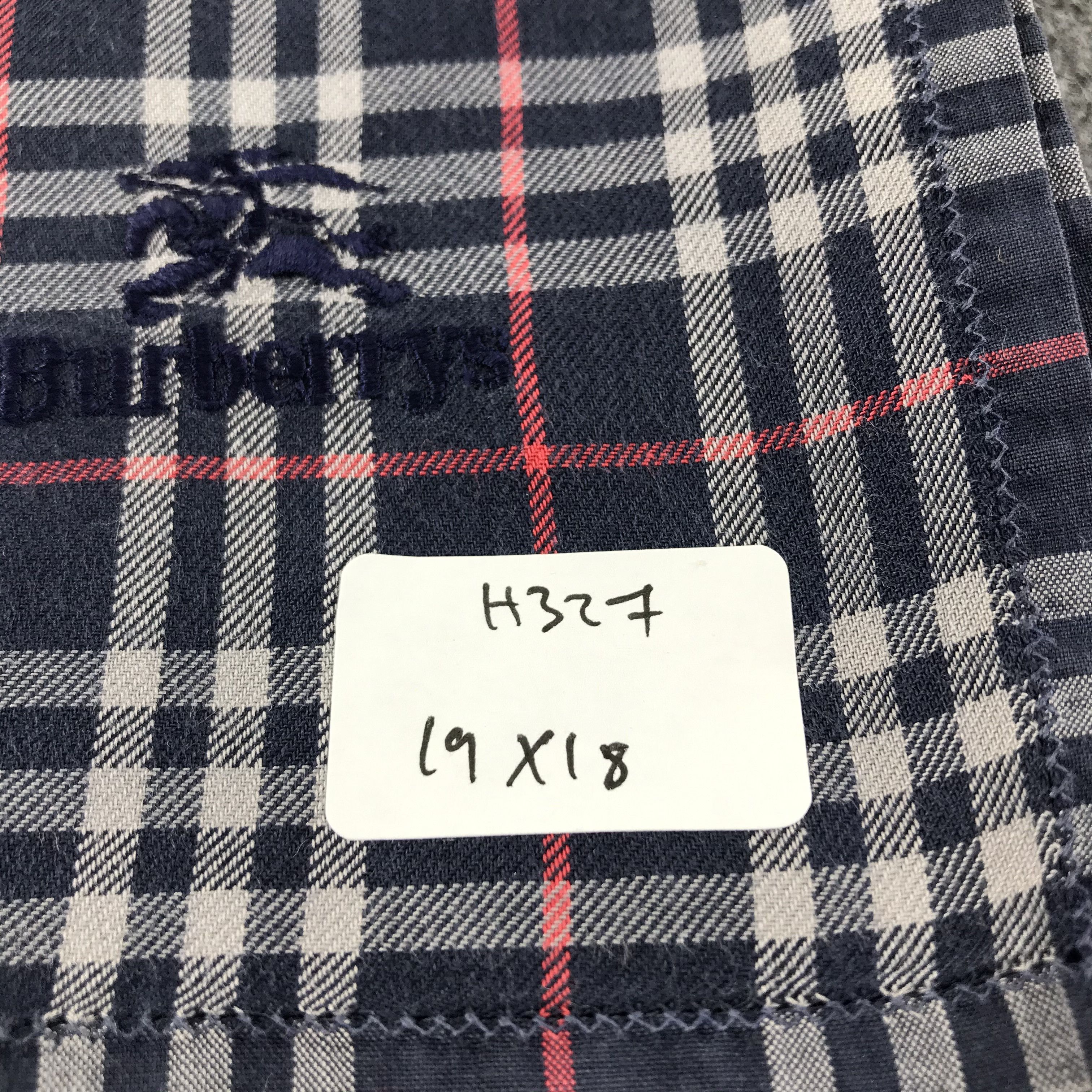 Burberry Burberrys Nova Check Handkerchief Neckerchief Bandana H327 Size ONE SIZE - 7 Thumbnail