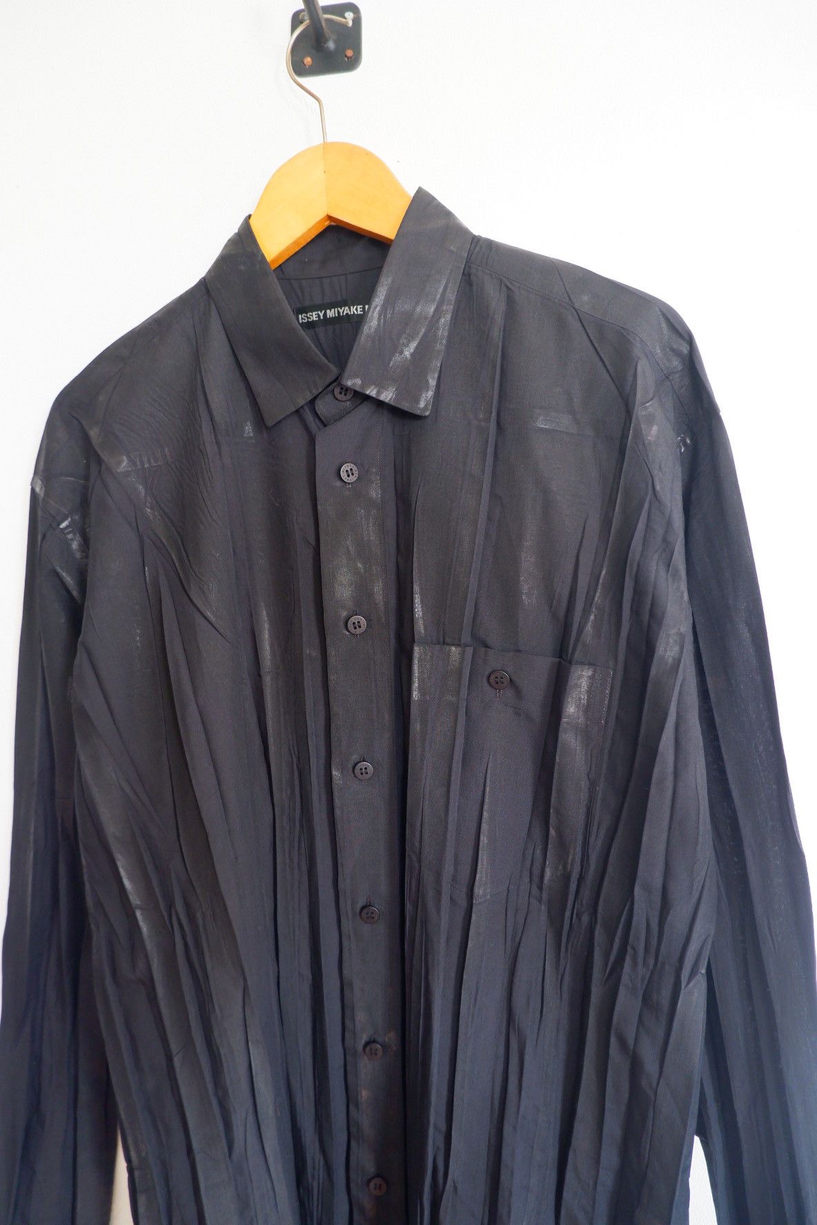 Issey Miyake Issey Miyake Men Edge Pleated Luster Shirts Size US XL / EU 56 / 4 - 2 Thumbnail