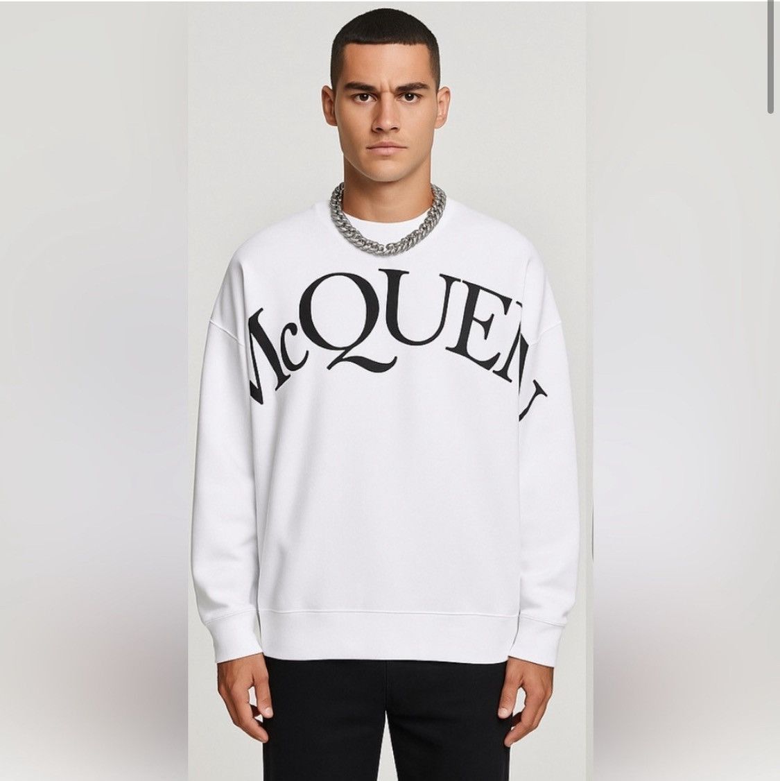 Alexander McQueen Alexander McQueen Oversized Logo Sweatshirt – White Size US L / EU 52-54 / 3 - 1 Thumbnail