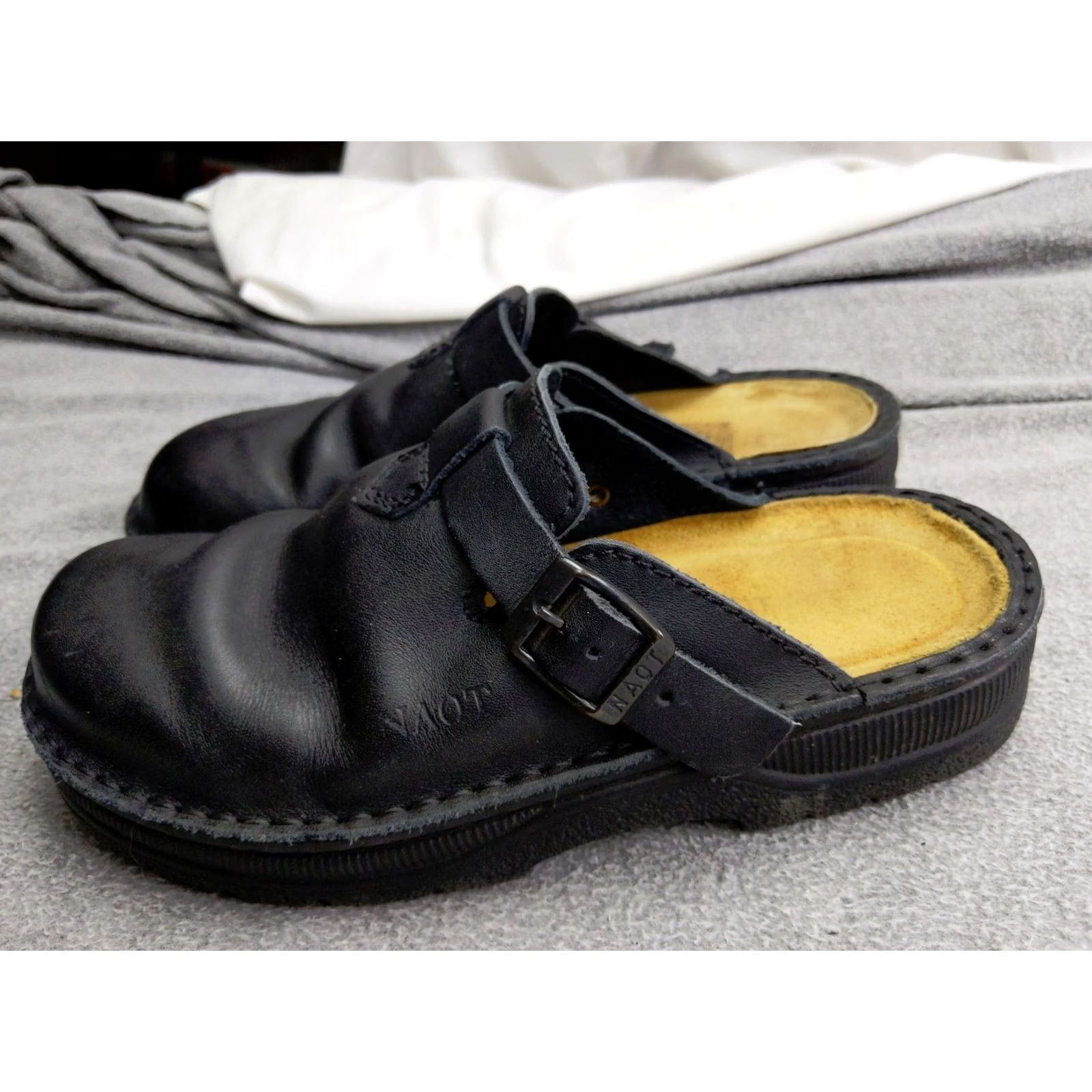 Vintage Naot Clogs Mules 37 Womens 6 Black Leather Slip-On Buckle Orthopedic Comfort Shoes Size US 6 / IT 36 - 2 Thumbnail