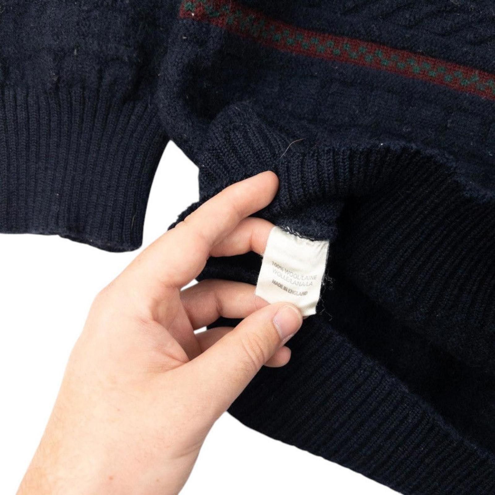 Burberry Vintage Burberry Embroidered Knit Jumper Size S Size US S / EU 44-46 / 1 - 7 Thumbnail