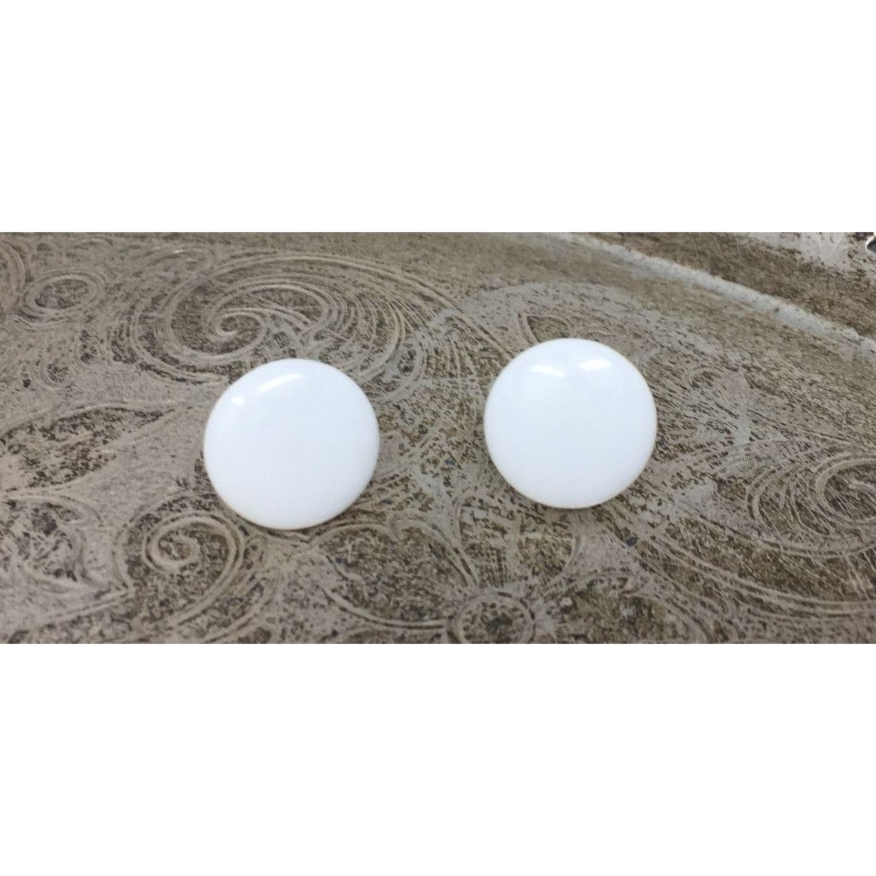 Other Women's White Round Button Earrings with backs Size ONE SIZE - 1 Thumbnail