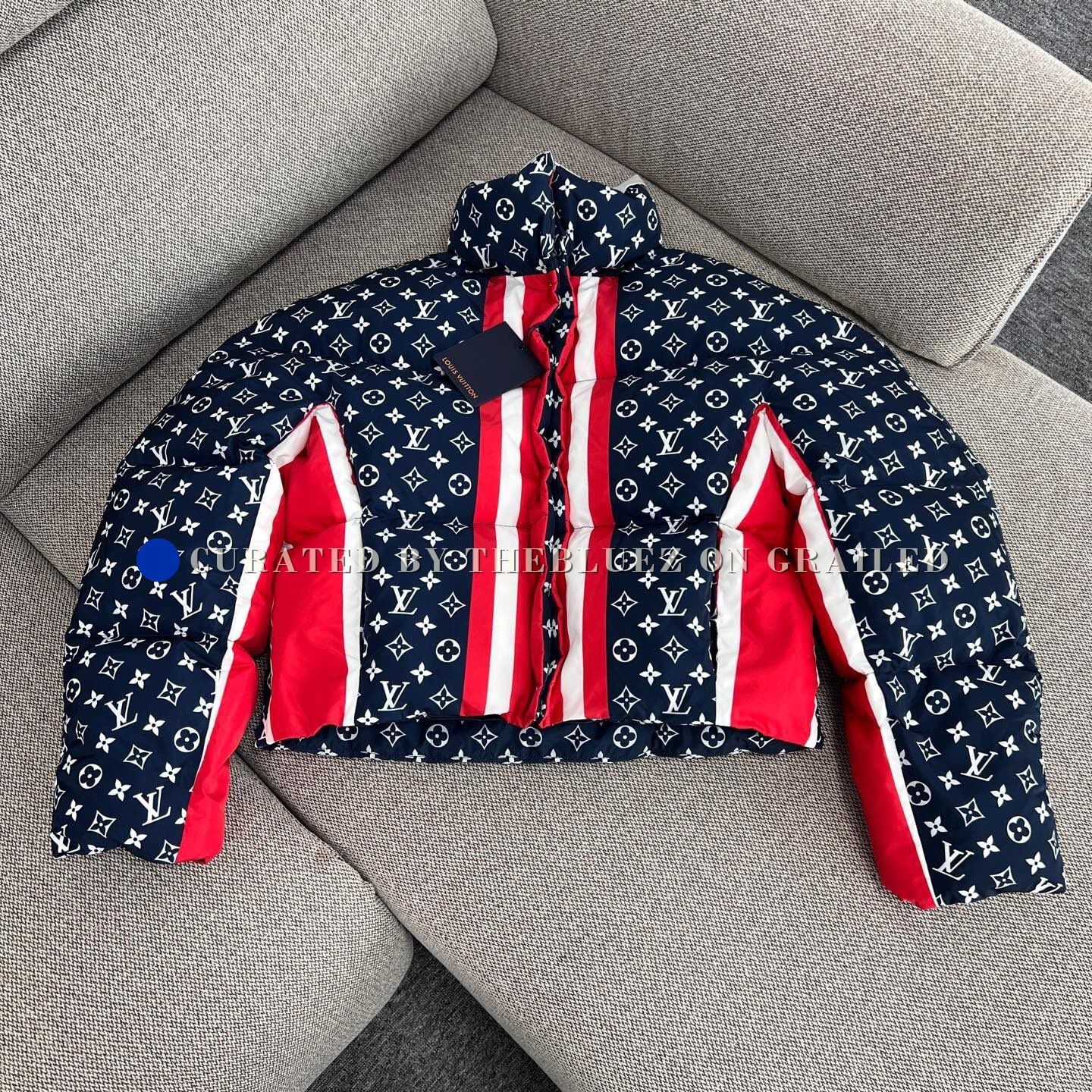 Louis Vuitton Louis Vuitton New Logo Print Stand Collar Down Jacket Size S / US 4 / IT 40 - 1 Thumbnail