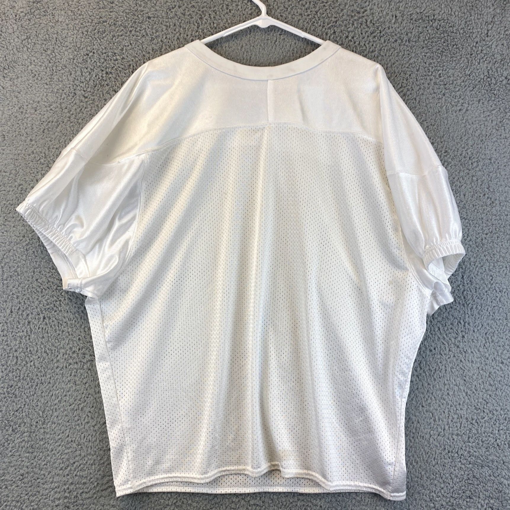 Nike Nike Practice Jersey T-Shirt V-Neck White XL Mens Activewear Size US XL / EU 56 / 4 - 8 Thumbnail