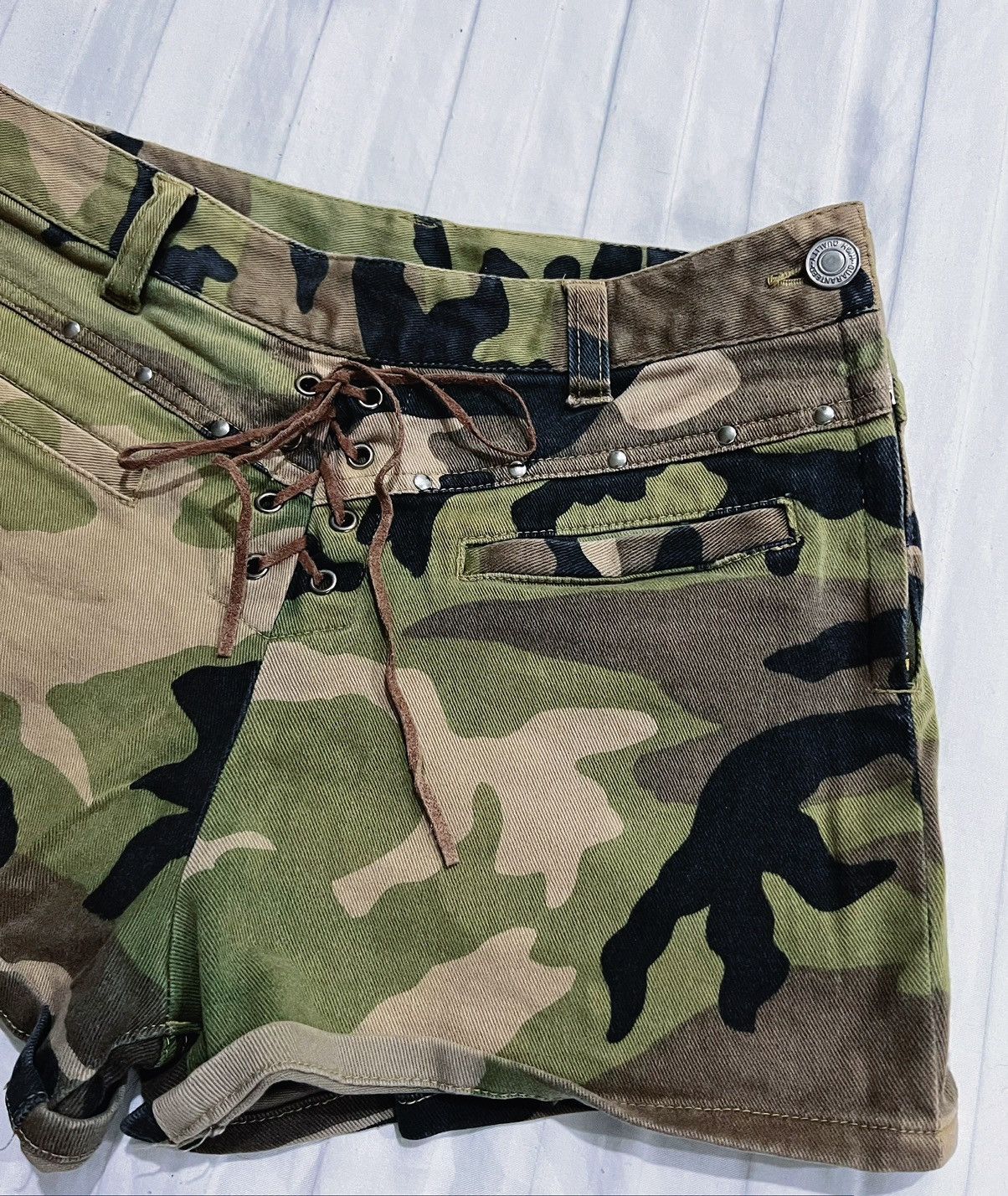 Japanese Brand Vintage camo high waist shorts 🌲 Size 24" / US 00 / IT 34 - 3 Thumbnail