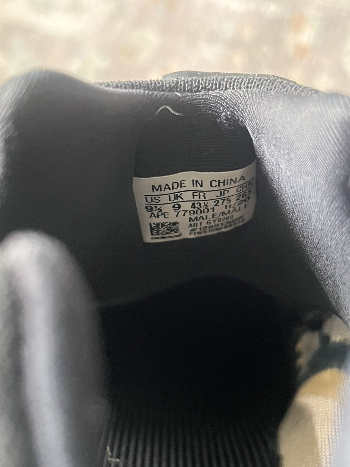 Yeezy adidas Yeezy 700 V3 ‘Kyanite’ Size US 9.5 / EU 42-43 - 6 Thumbnail
