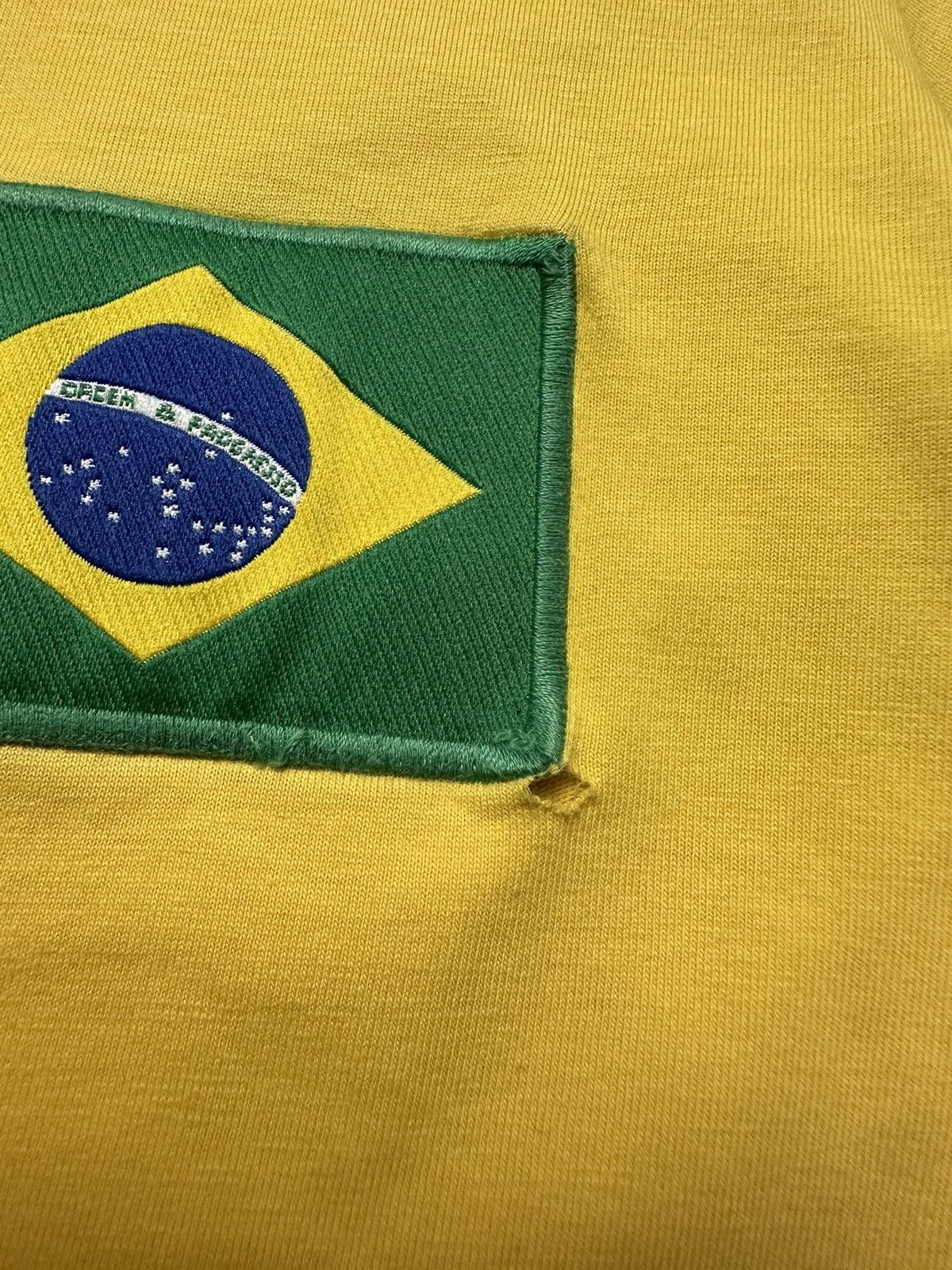 Adidas × Vintage Vintage adidas 10 Brazil soccer tee Brasil size M/L Size US L / EU 52-54 / 3 - 5 Thumbnail