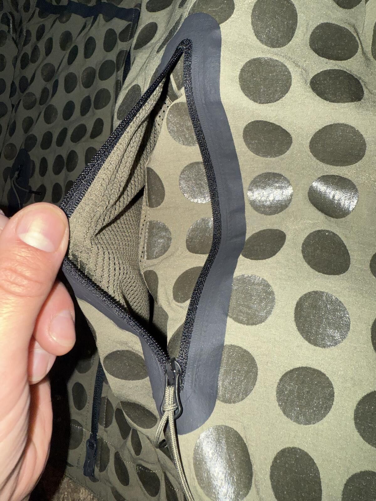 Nike Unrelease Nike Men’s Polka Dot Tech Pack Woven Jacket Sample Size US M / EU 48-50 / 2 - 4 Thumbnail