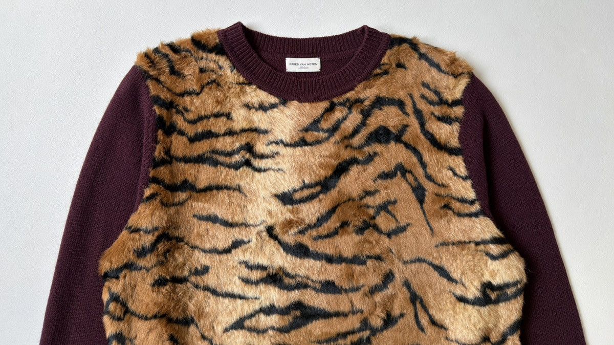 Dries Van Noten A/W 16 ‘Faux Tiger Fur’ Front Sweater Size M / US 6-8 / IT 42-44 - 4 Thumbnail
