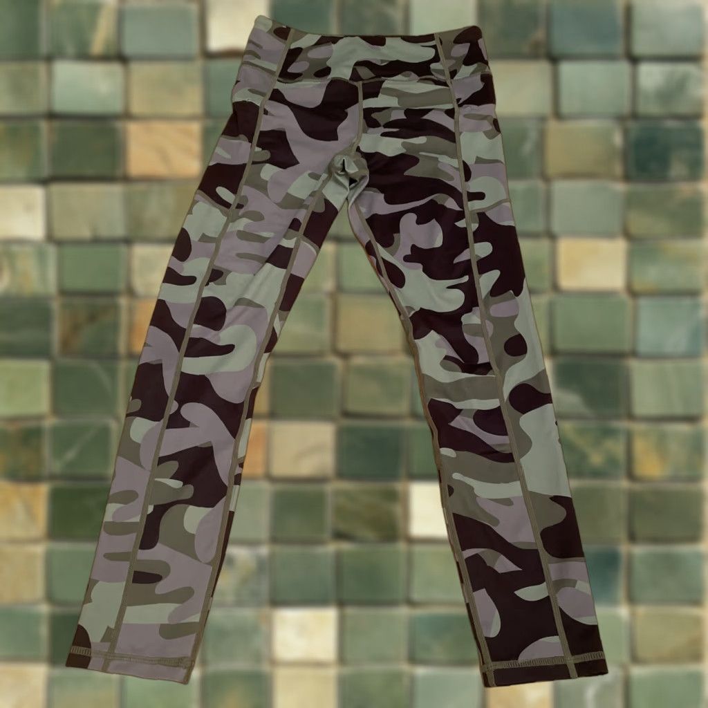 Vintage Zyia Active Leggings 7/8 Green Camo Pockets Yoga Running Athletic 6-8 Women Size 28" / US 6 / IT 42 - 1 Thumbnail
