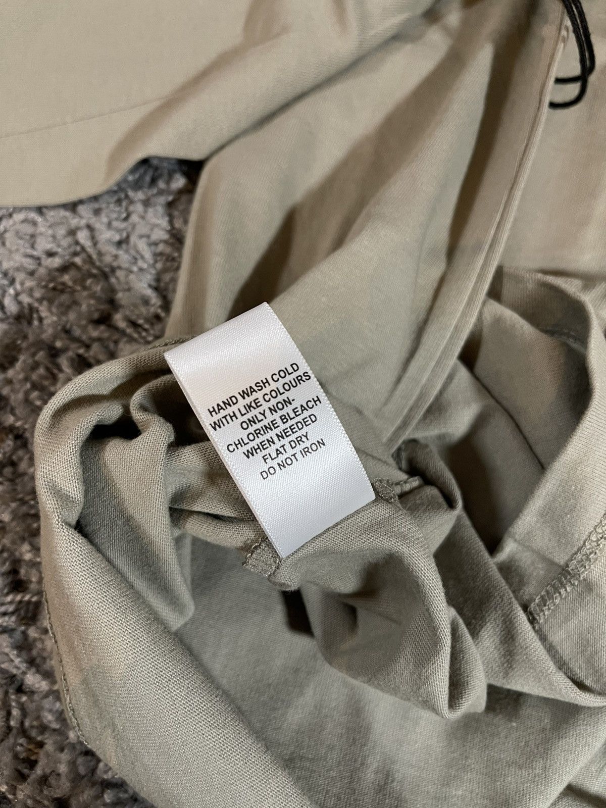 Essentials Fear of God Essentials Boxy L/S T-Shirt Applique Logo Moss Size US M / EU 48-50 / 2 - 17 Thumbnail