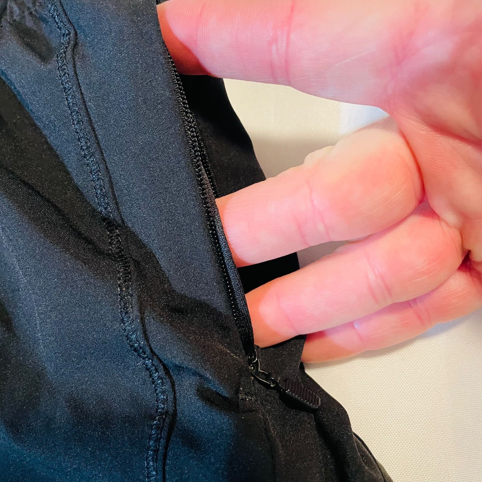 Other Black Athletic Running Shorts With spandex Liner Zippered Po Size 27" / US 4 / IT 40 - 9 Thumbnail
