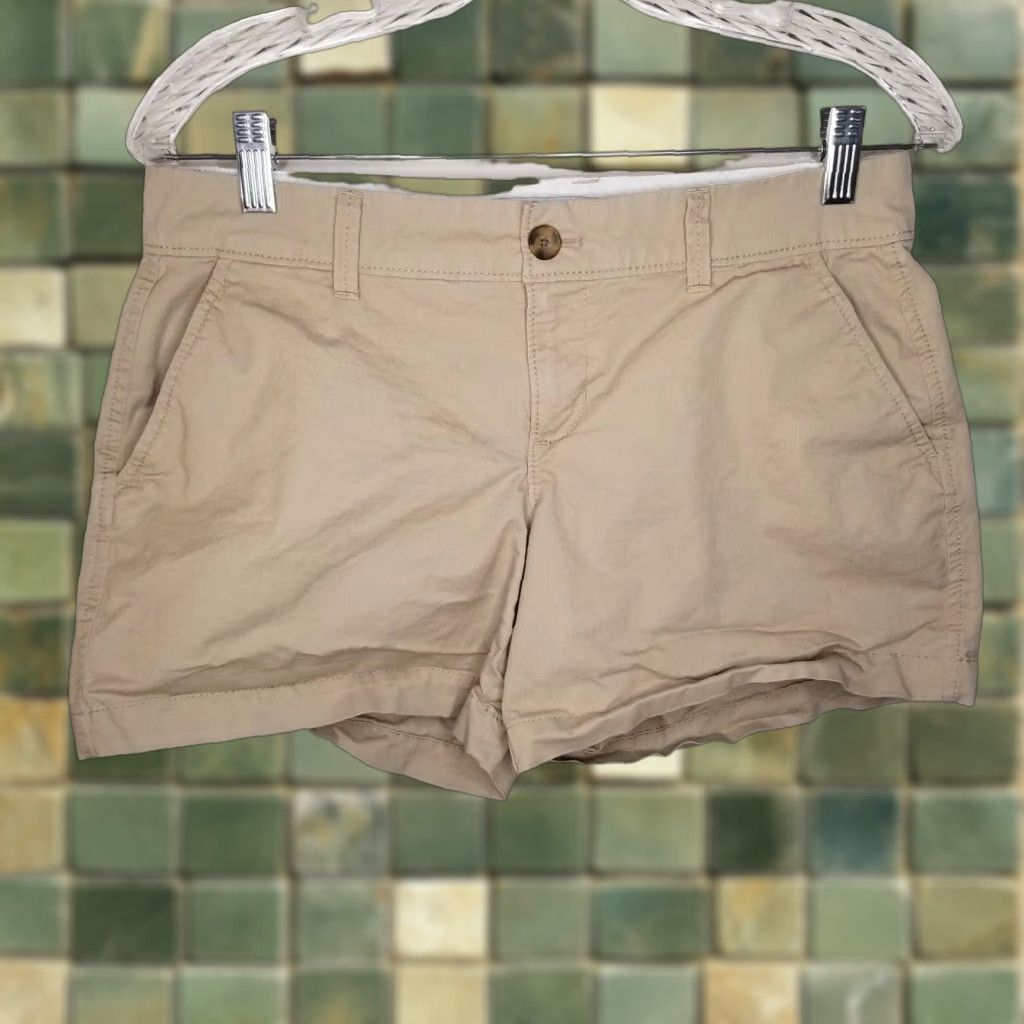 Old Navy Old Navy Womens Beige Regular Shorts Size 2 Bermuda Short Short Beige Women Regular Size 2 Old Navy Size 26" / US 2 / IT 38 - 1 Thumbnail