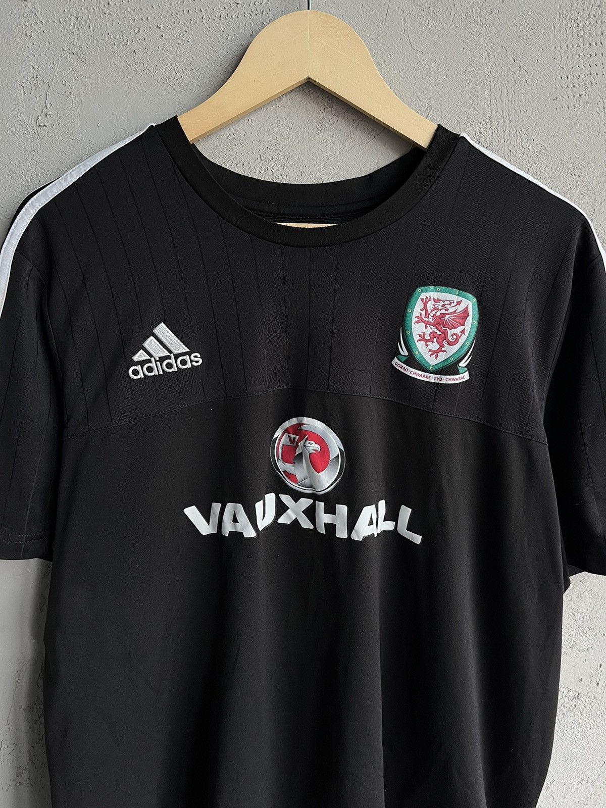 Adidas Adidas Wales Team 2016-2017 Home Football Soccer Jersey Y2K Size US XL / EU 56 / 4 - 2 Thumbnail