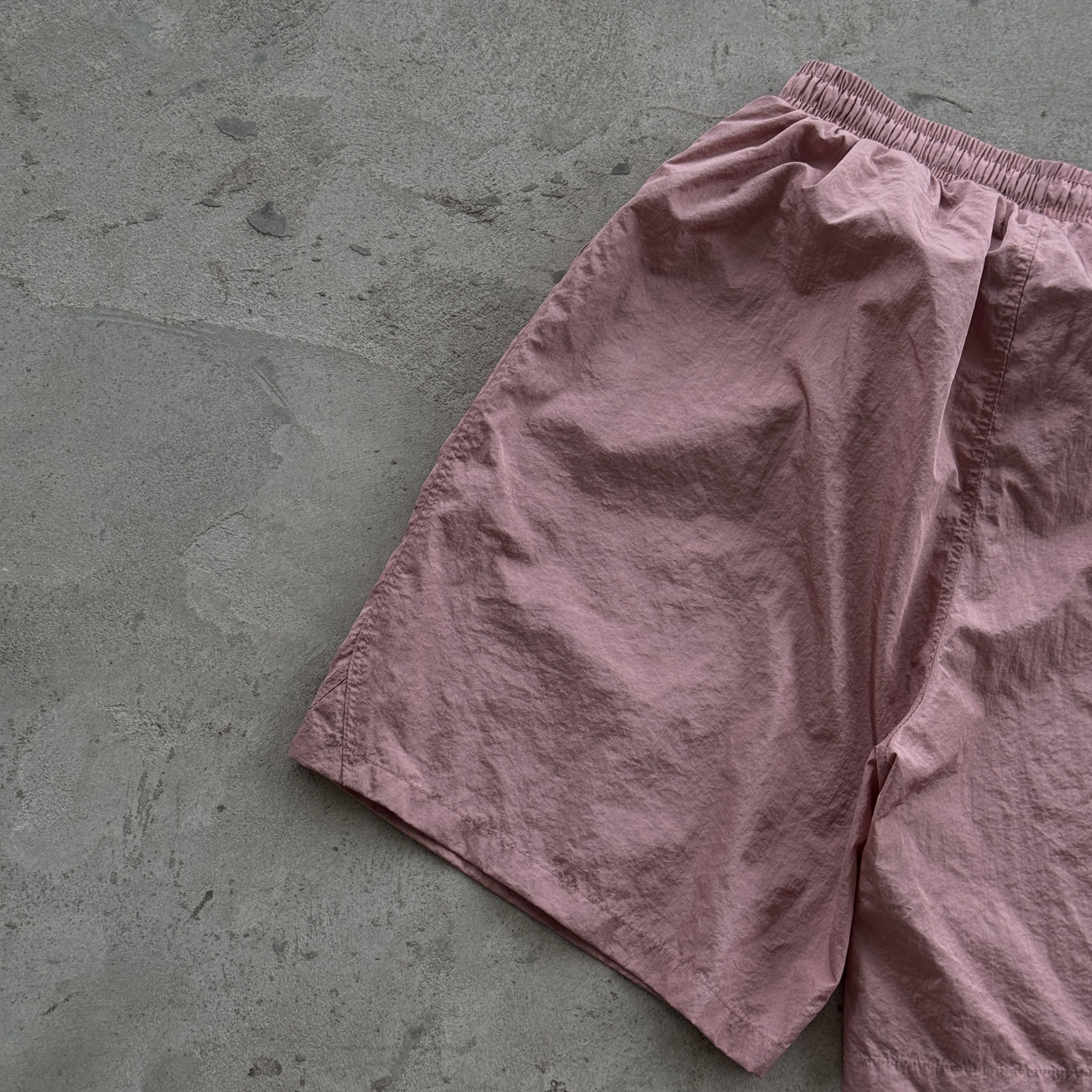 Vintage Unbranded Pink Nylon Drawstring Shorts Men Casual Running Size US 34 / EU 50 - 6 Thumbnail