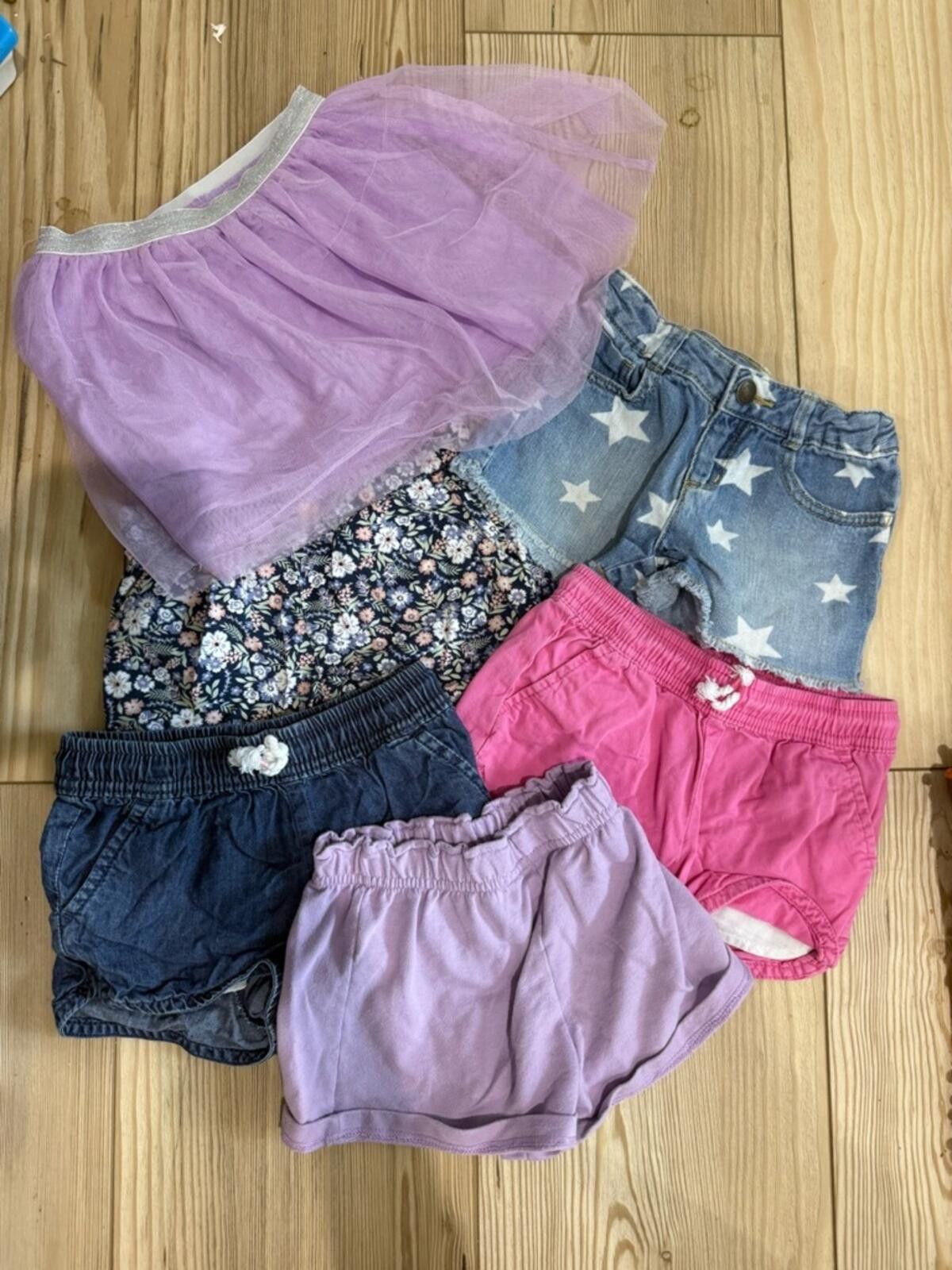 Various Girls' Mix Shorts Set Size US 26 / EU 42 - 1 Preview