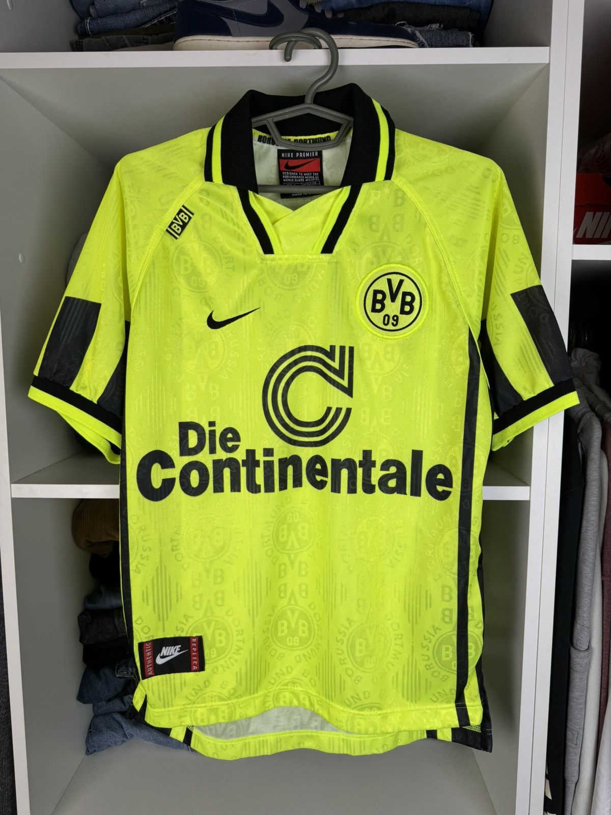 Vintage 1996 1997 Nike Borussia Dortmund Soccer Jersey
