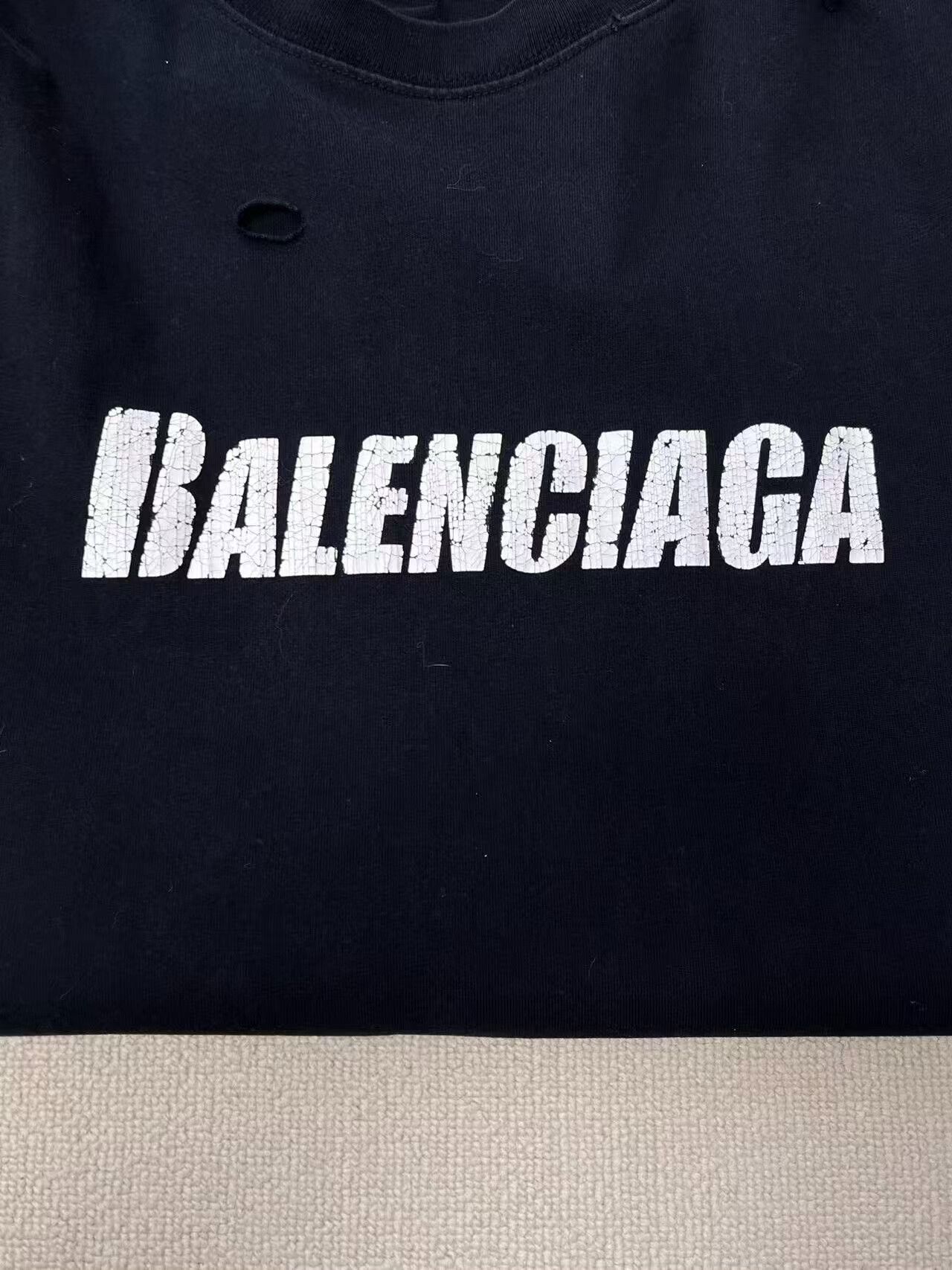 Balenciaga balenciaga black letter print t-shirt Size US S / EU 44-46 / 1 - 3 Thumbnail