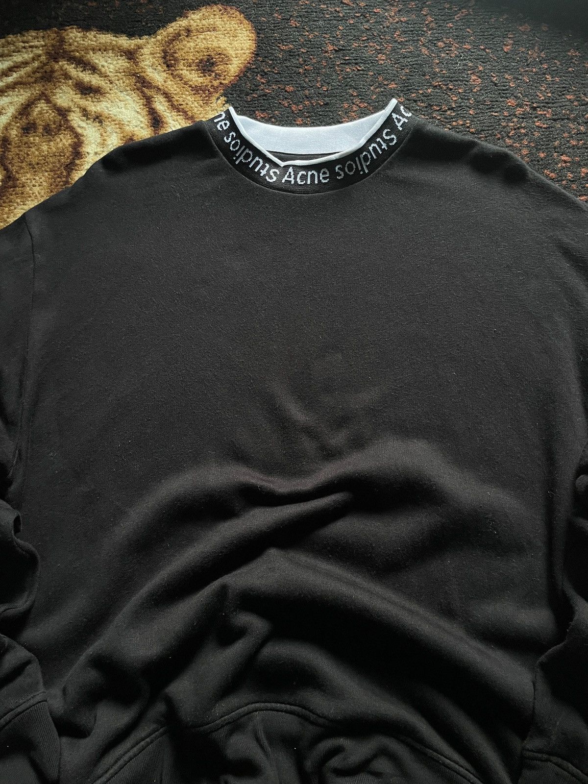Acne Studios Neck Logo Navid
