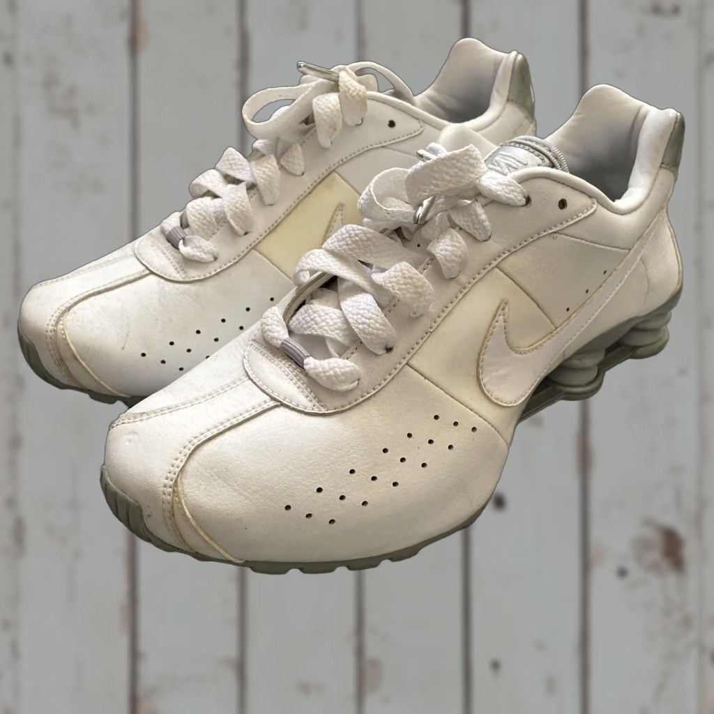 Nike Nike Shox Classic 2 II Sneaker Women’s 7 Beige 2009 343907-111 Size US 7 / IT 37 - 1 Thumbnail