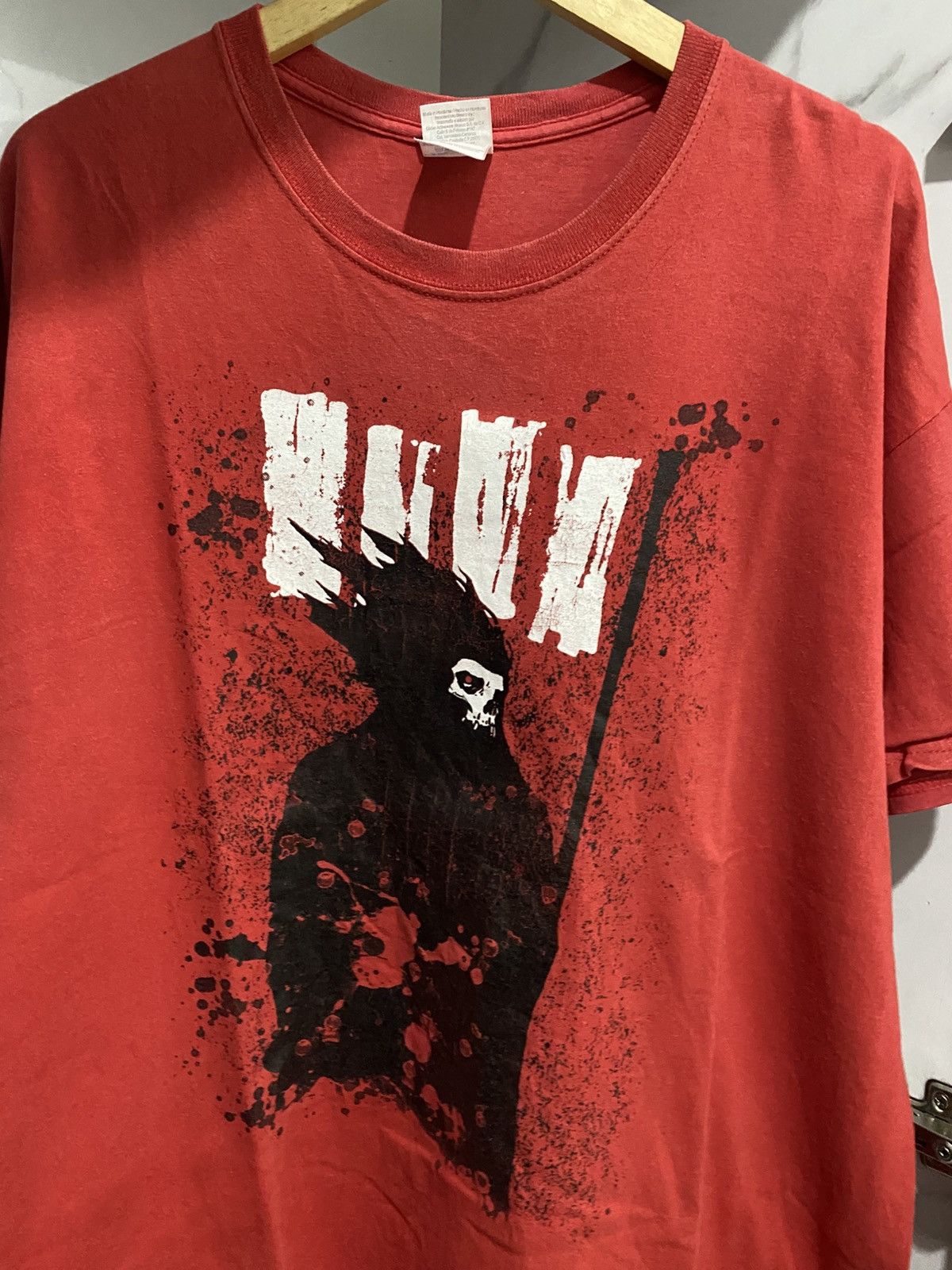 Band Tees 💸BINDINGOFFER💸Black Flag Vintage 2000s Size US XL / EU 56 / 4 - 2 Thumbnail