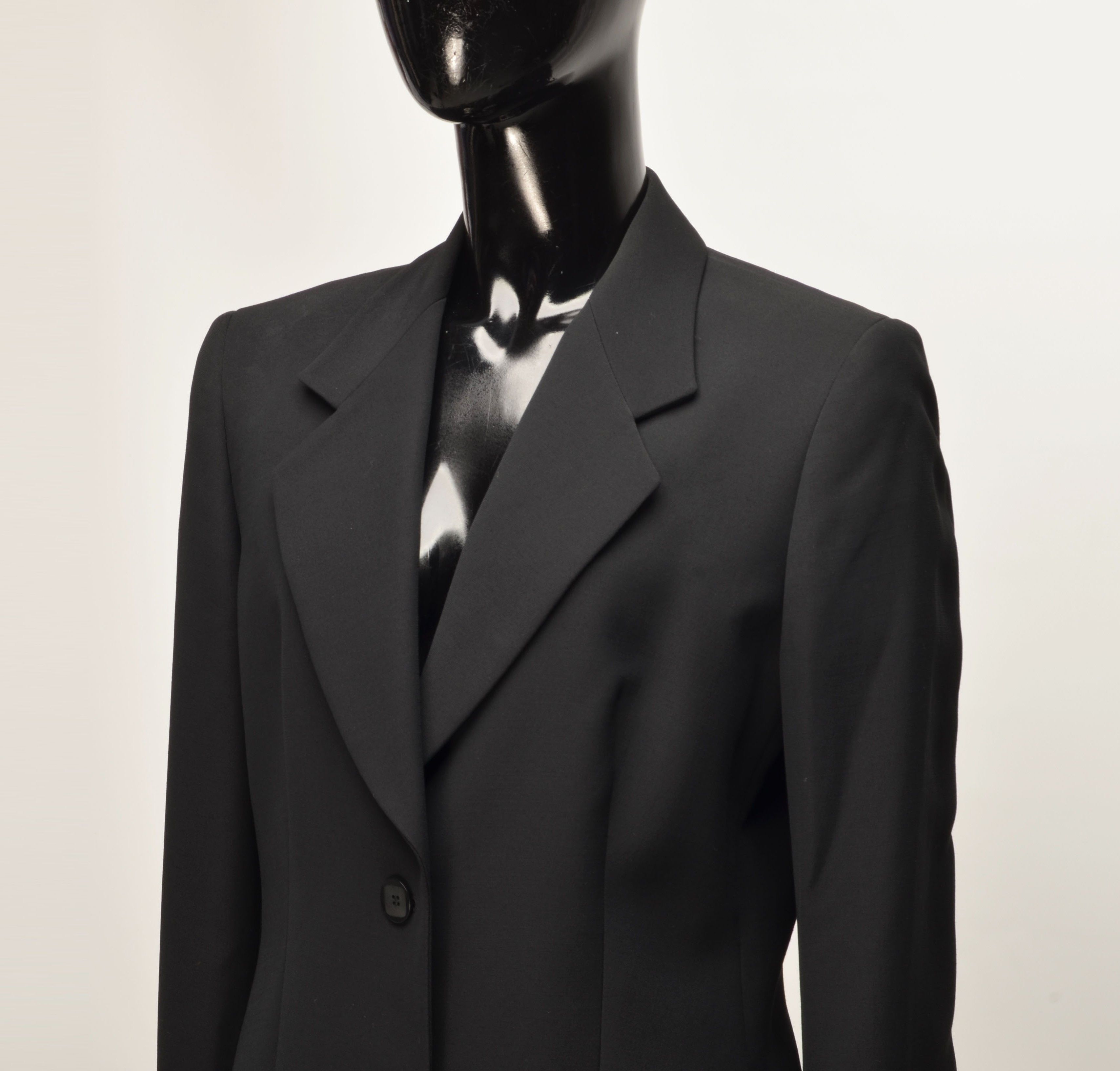 Max Mara Vintage Max Mara 90's Black Viscose Wool Blend Blazer Size M / US 6-8 / IT 42-44 - 2 Thumbnail