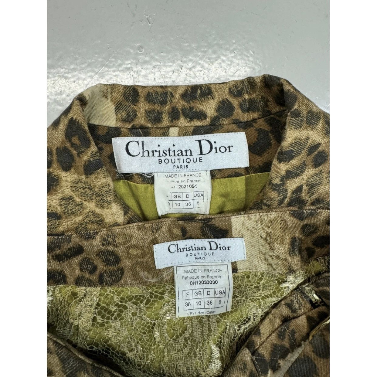 Dior × John Galliano Christian Dior by John Galliano animal print denim suit. Size S / US 4 / IT 40 - 5 Thumbnail