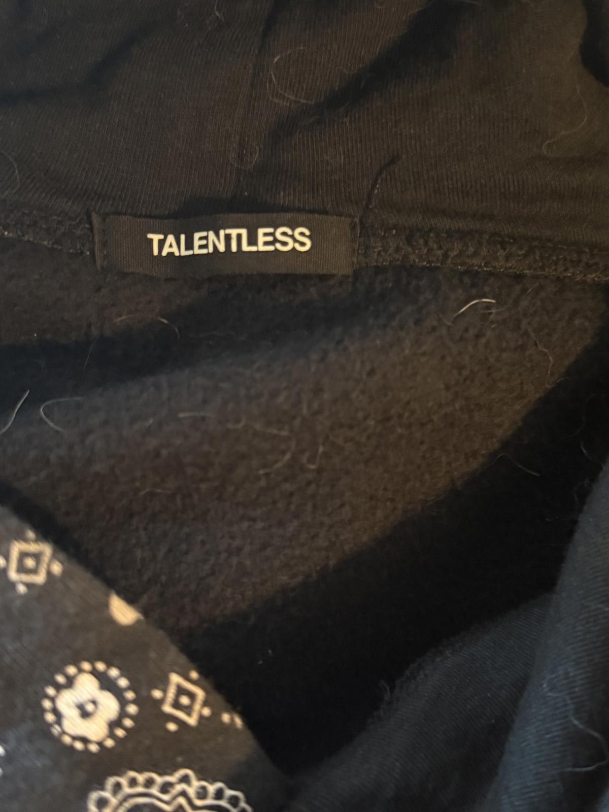Talentless Talentless Black and White Bandana Print Hoodie Size US S / EU 44-46 / 1 - 3 Thumbnail