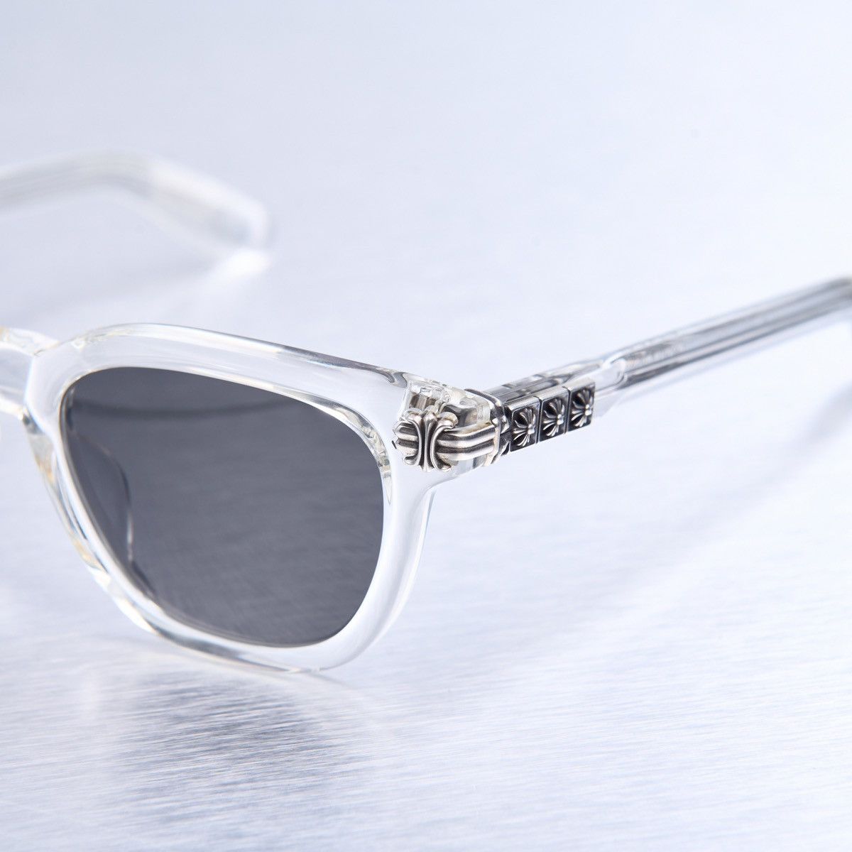 Chrome Hearts CHROME HEARTS SMOKE SHOW CRYSTAL GLASSES Size ONE SIZE - 4 Thumbnail