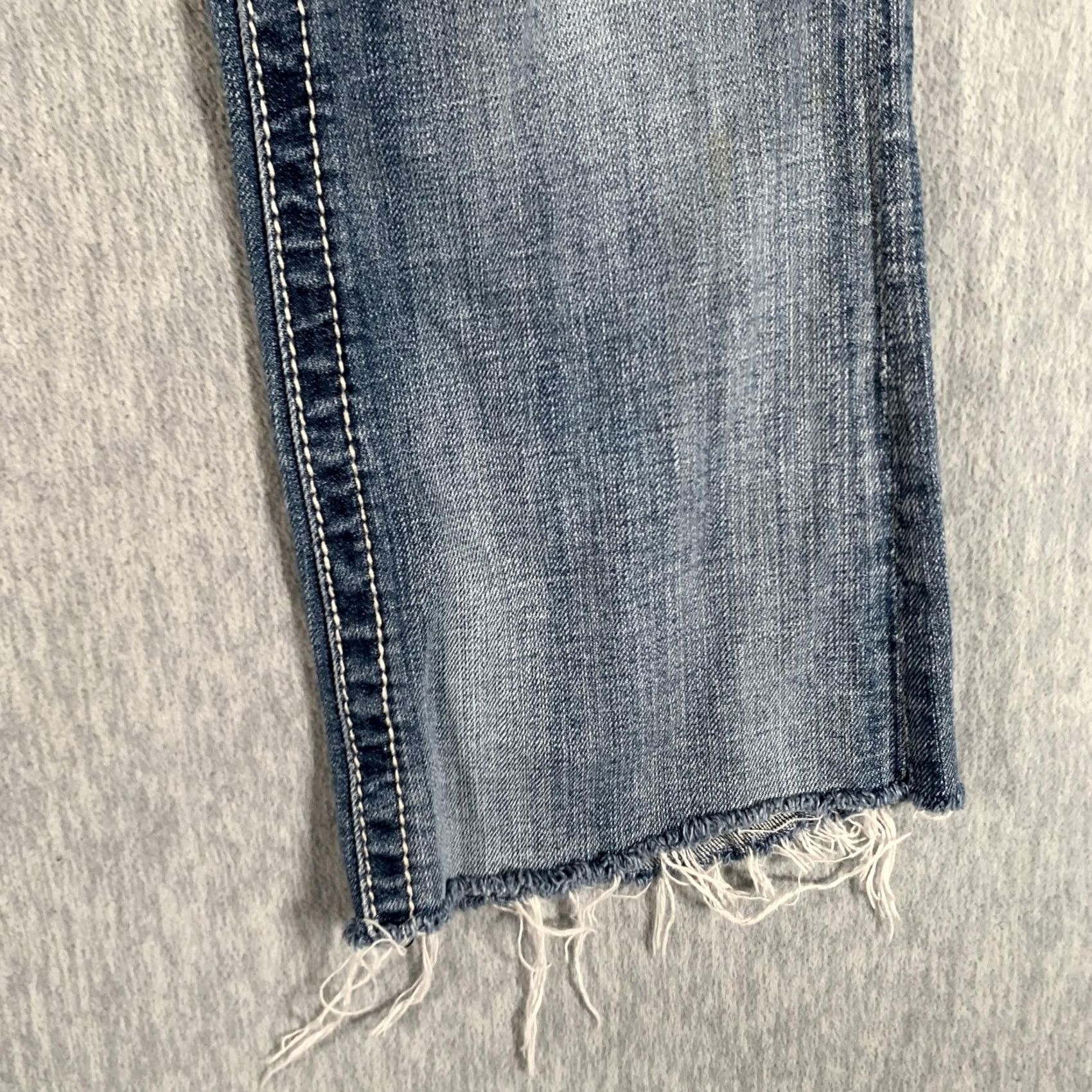 Miss Me Miss Me Jeans Womens 27 Bootcut Denim VTG 17C Embellished Buckle Rhinestone Embroidered Pocket Distressed Low Rise 31in Inseam Easy Boot Size 27" / US 4 / IT 40 - 5 Thumbnail