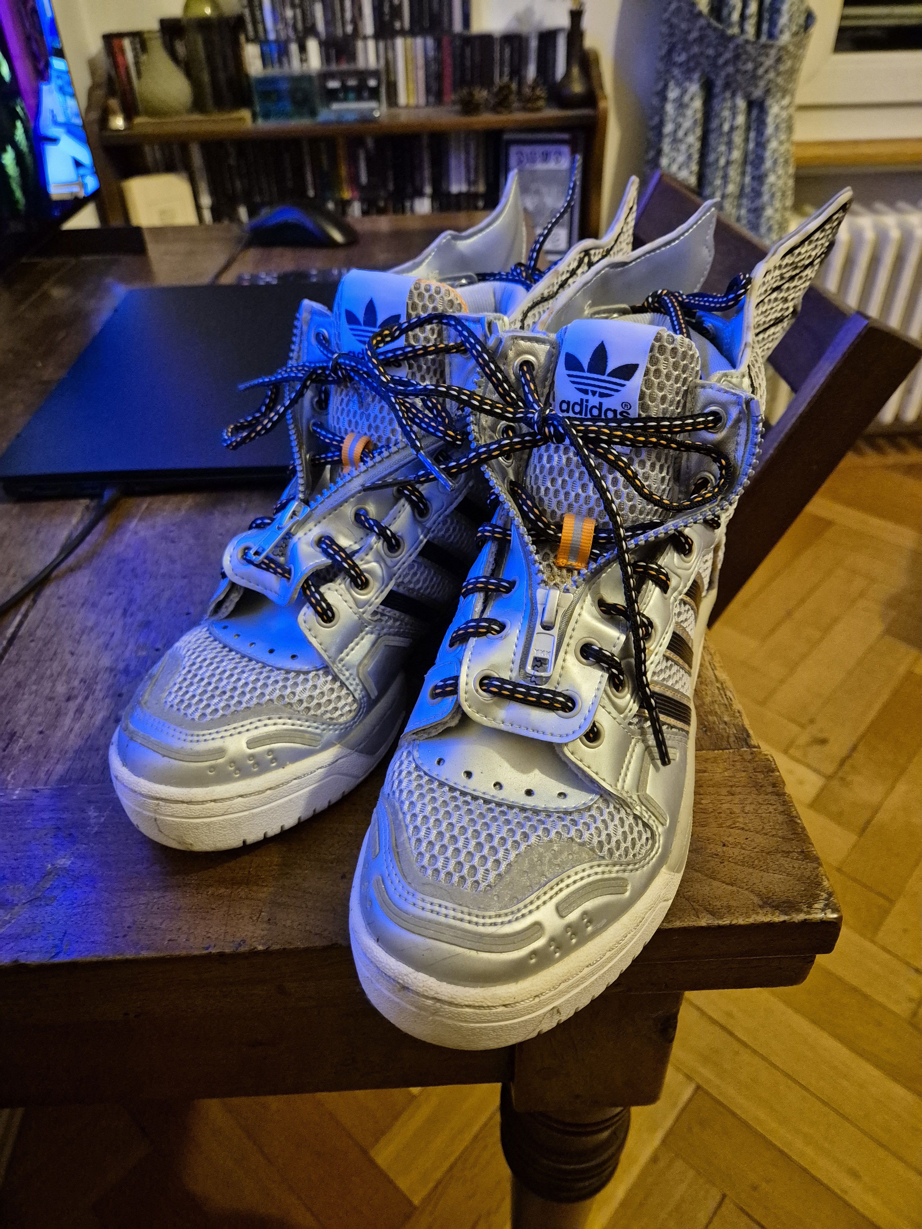 Adidas × Jeremy Scott Jeremy Scott Silver Wings 2.0 Size US 8 / EU 41 - 3 Thumbnail