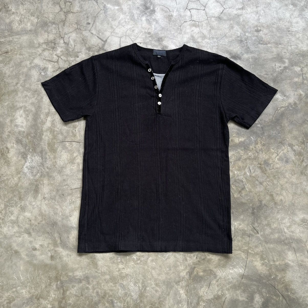 14th Addiction 2000s Taka:Q Vkei Style Ribbed Half Button T-Shirt Size US L / EU 52-54 / 3 - 1 Thumbnail