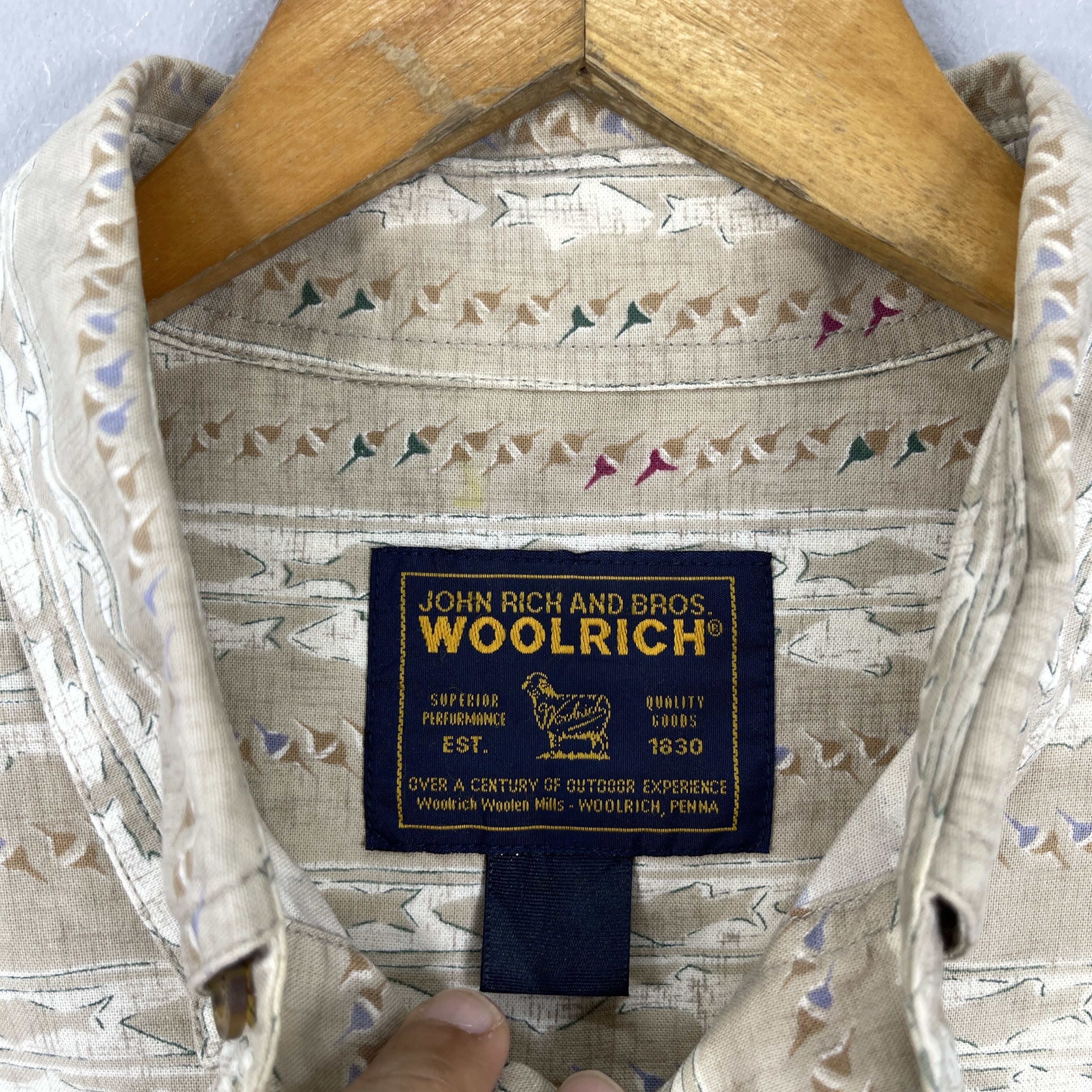 Woolrich Woolen Mills Vintage WOOLRICH Horizontal Fish Motive Printed Shirt Size US L / EU 52-54 / 3 - 6 Thumbnail