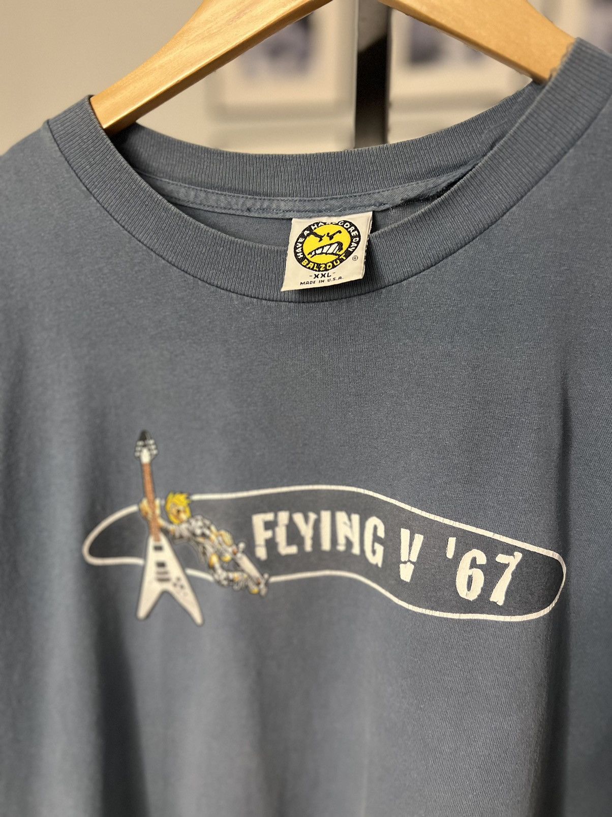 Band Tees × Vintage Vintage 90s Gibson Flying V Guitar Skateboarder T Shirt Size US XXL / EU 58 / 5 - 4 Thumbnail