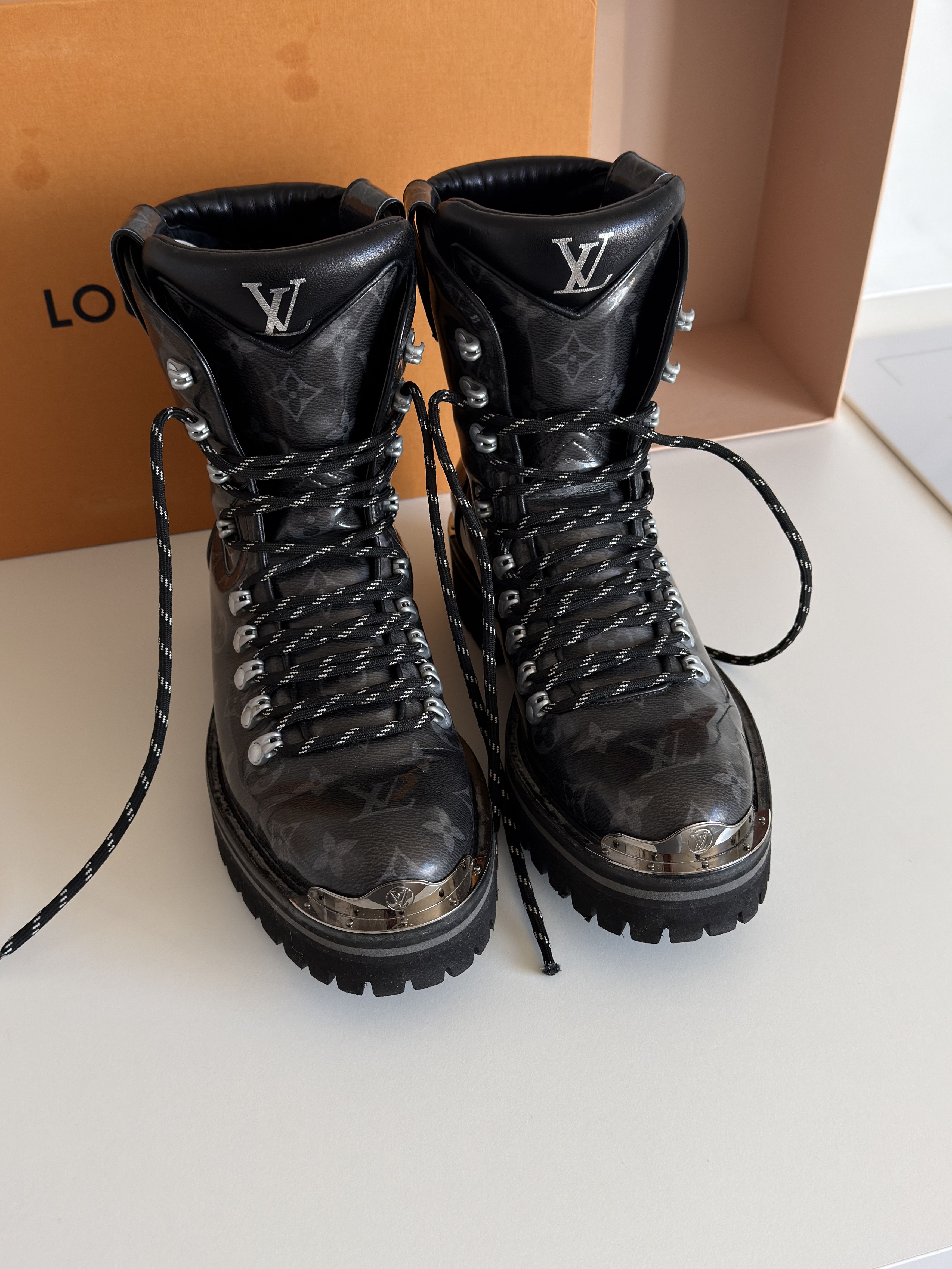 Louis Vuitton Louis Vuitton 6LV Kim Jones Monogram Outland Boots Size US 7.5 / EU 40-41 - 2 Thumbnail