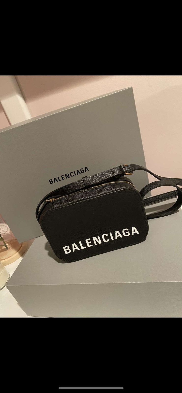Balenciaga Balenciaga Villa XS Camera Bag Size ONE SIZE - 1 Thumbnail