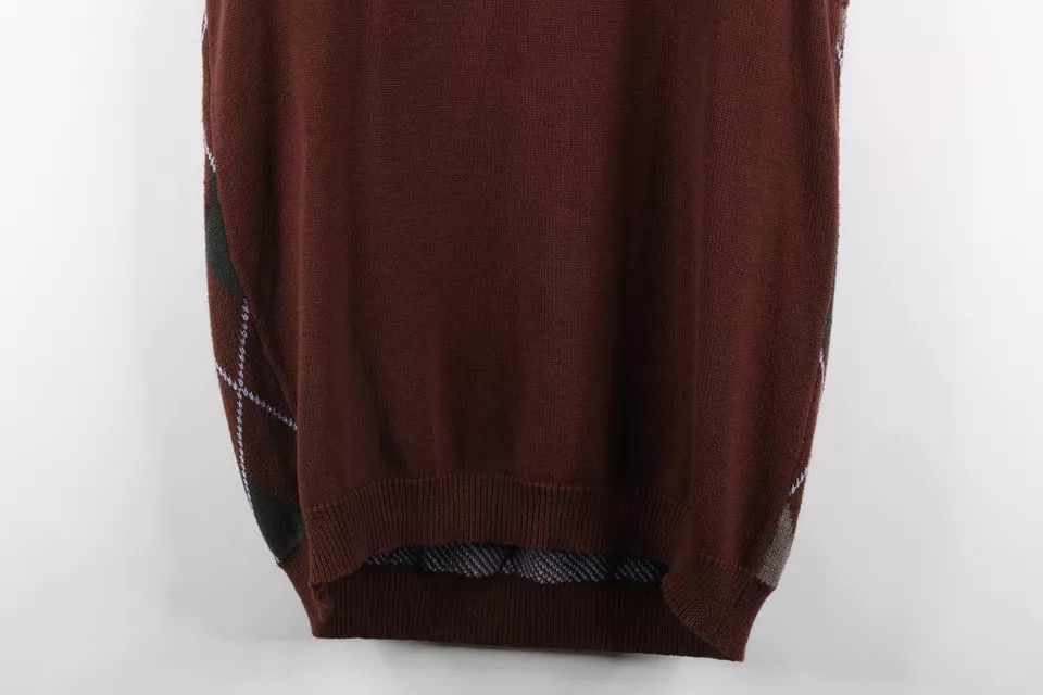 Vintage Vintage 90s Streetwear Knit V-Neck Sweater Vest Brown Size US L / EU 52-54 / 3 - 7 Thumbnail