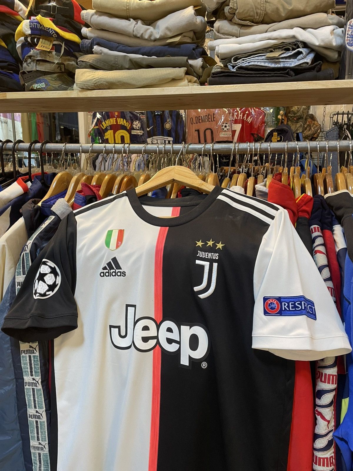 Adidas 2019 Juvantus FC Home Kit CR7 Size US L / EU 52-54 / 3 - 3 Thumbnail