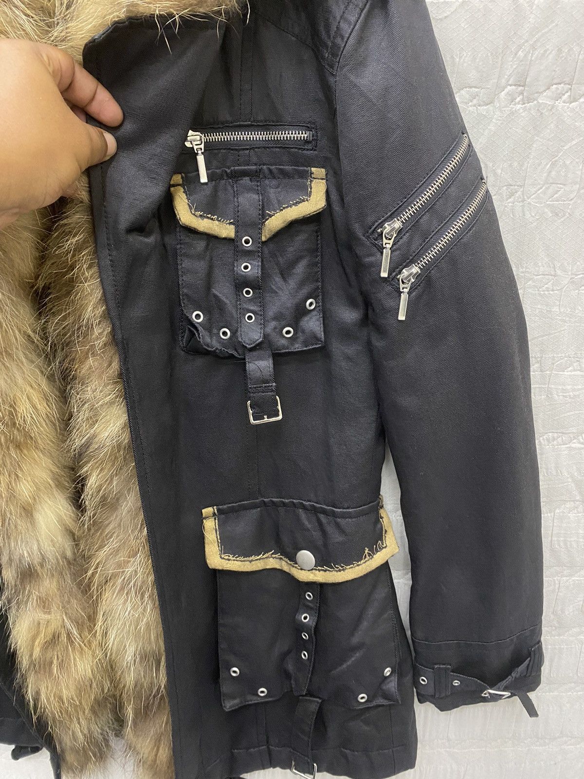 Seditionaries × Tornado Mart (P) ARCHIVE💥TORNADO MART BONDAGE WAXED FUR JACKET Size M / US 6-8 / IT 42-44 - 8 Thumbnail