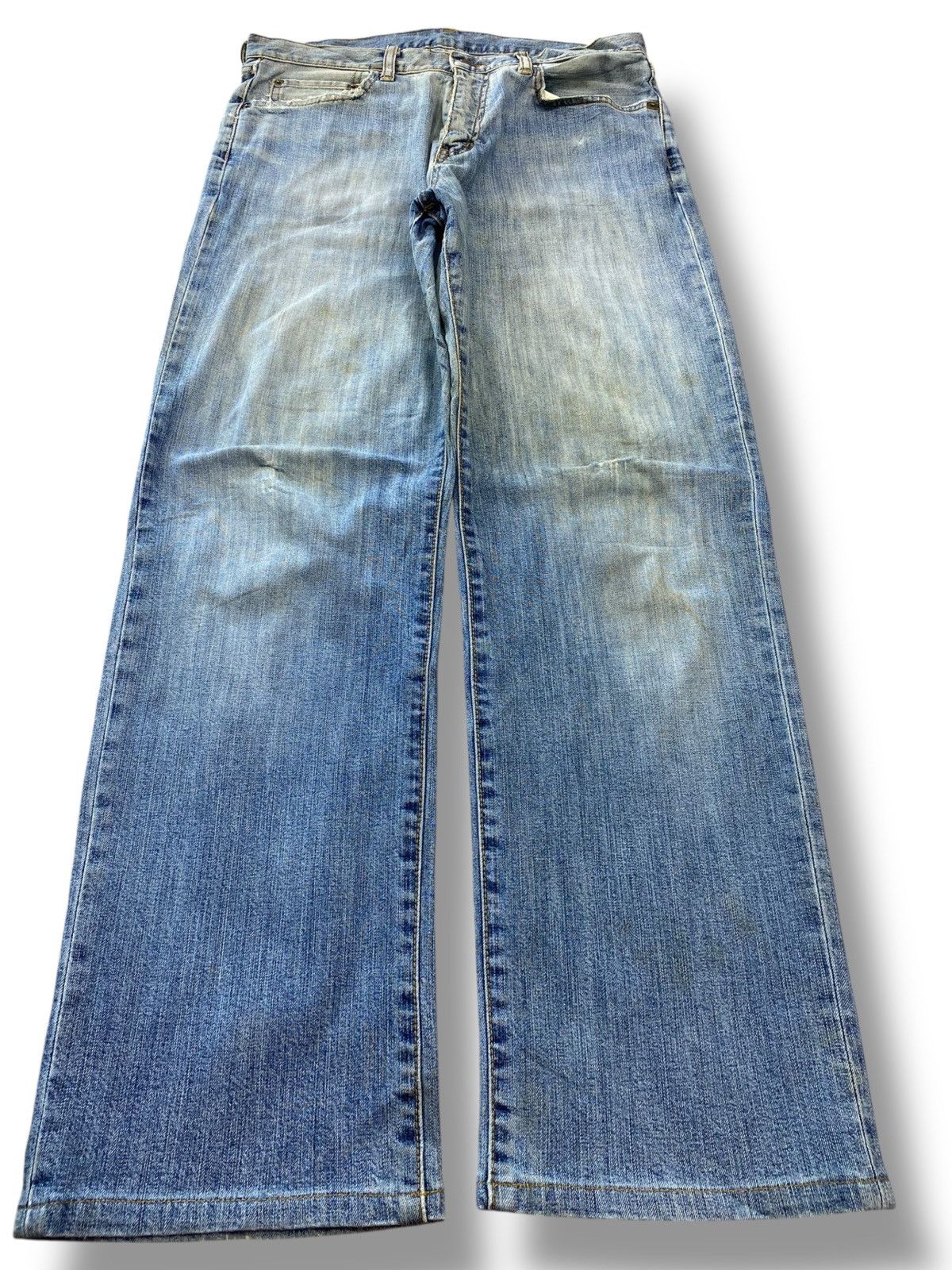 Uniqlo Uniqlo Faded Blue Wash Style Straight Leg Jeans Size US 32 / EU 48 - 1 Thumbnail