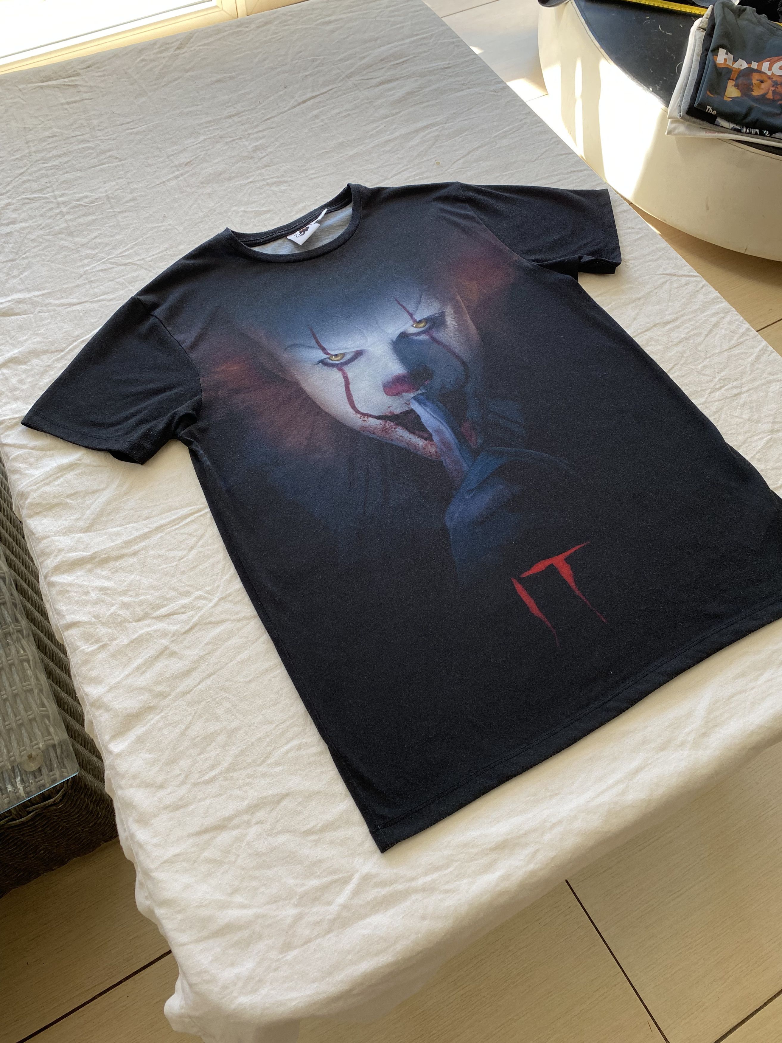 Expert Horror Vintage 2000s It Horror Movie All Over Print T-shirt Size US M / EU 48-50 / 2 - 11 Thumbnail