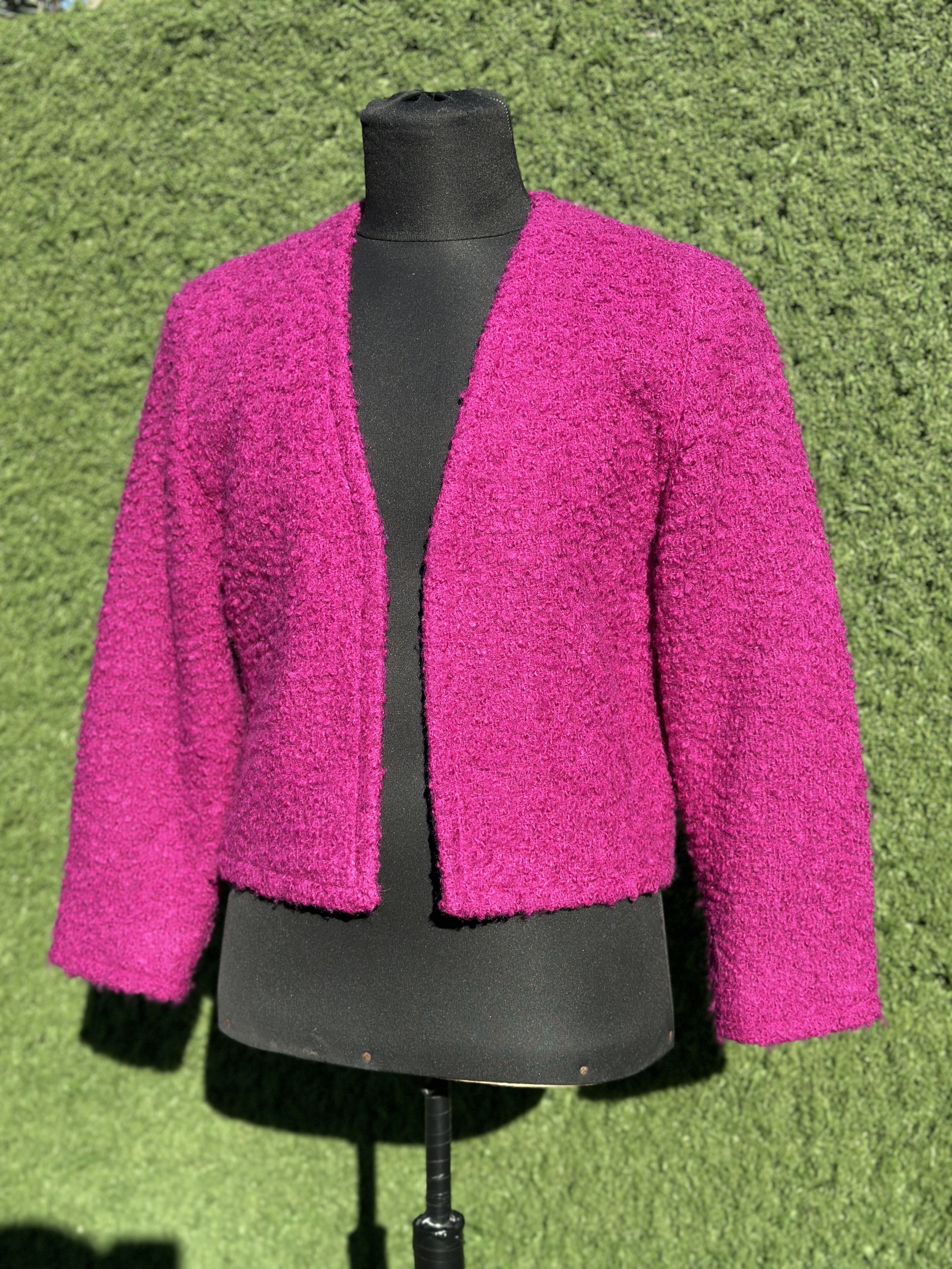 Valentino Valentino Miss V Boucle Wool Cropped Jacket Pink size S 44 Size S / US 4 / IT 40 - 1 Thumbnail