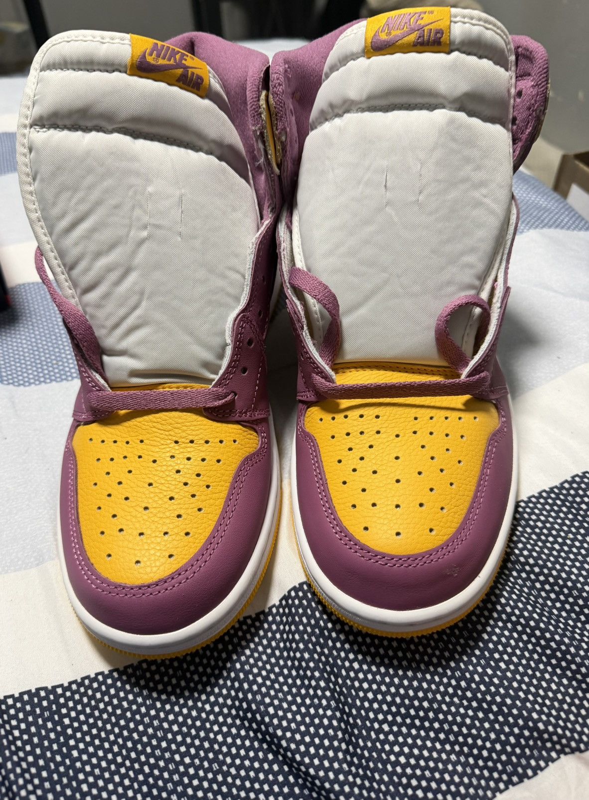 Jordan Brand Jordan 1 Retro High OG “Brotherhood” Size US 10 / EU 43 - 3 Thumbnail