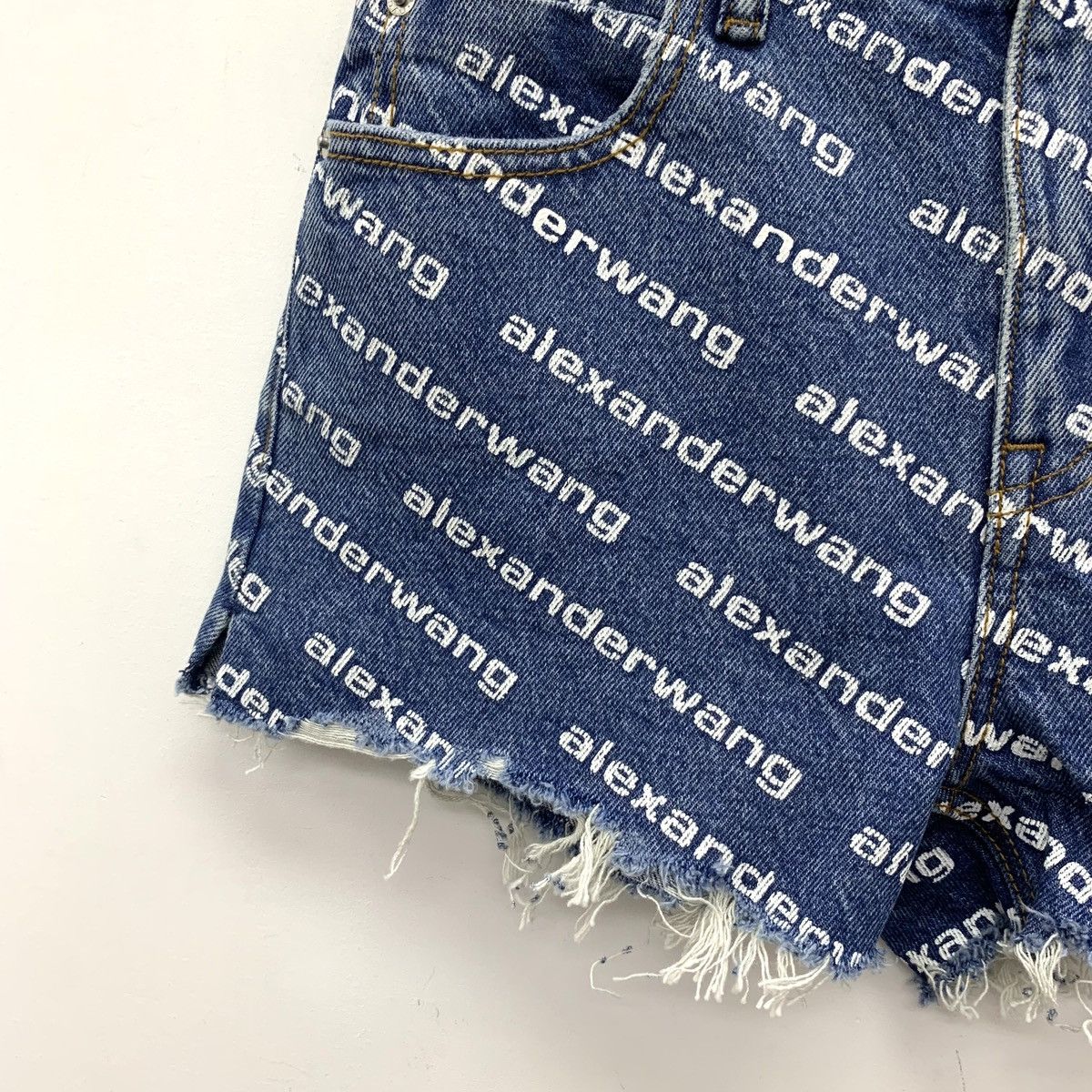 Alexander Wang Alexander Wang Blue Denim Shorts All Over Logo Print K26WX Size 25" / US 0 / IT 36 - 4 Thumbnail