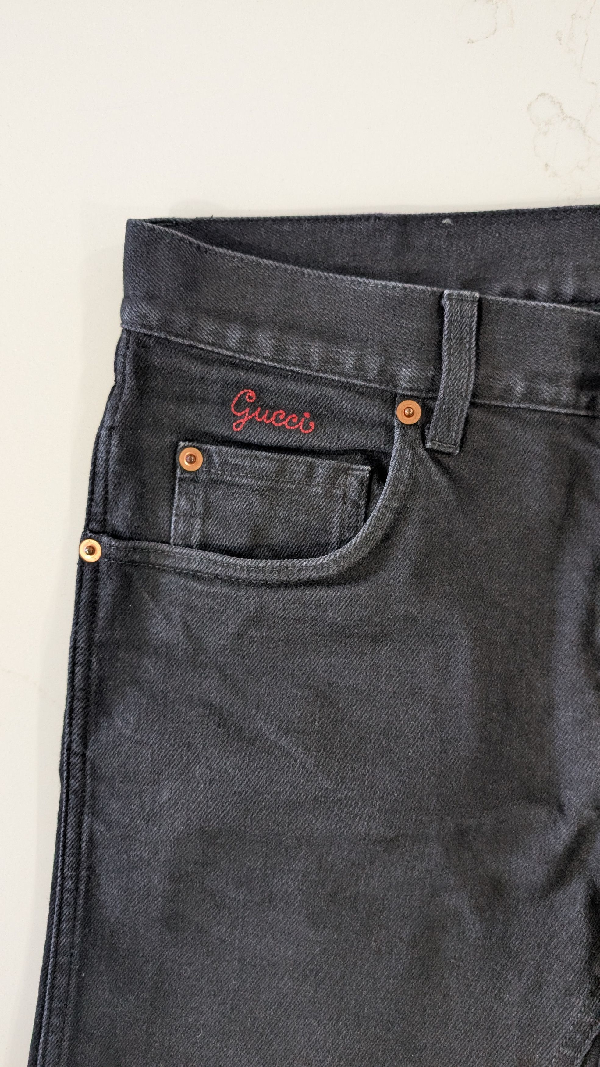 Gucci Gucci Men's Black Denim Skinny Jeans Size 30 Red Script Size US 30 / EU 46 - 4 Thumbnail